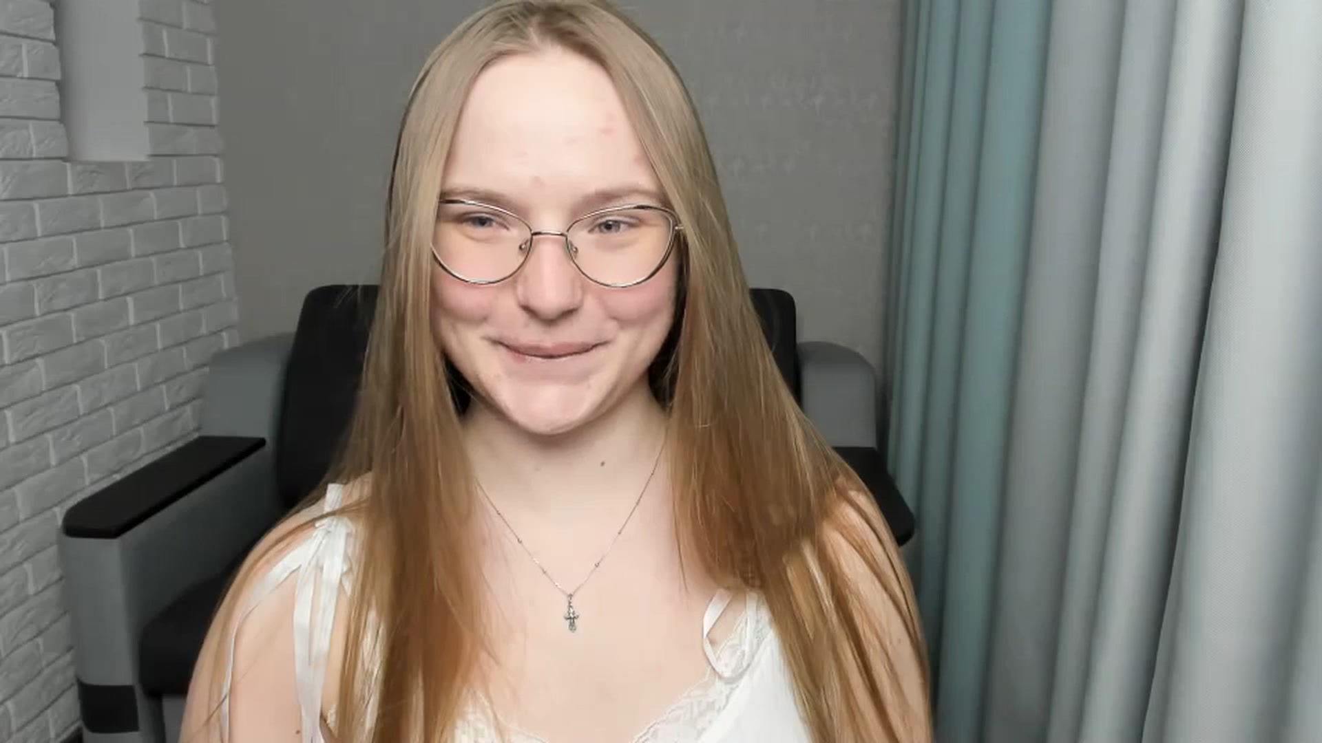 Gallery image thumbnail from Shy_Melany's myfreecams stream on, 03/07/2025, 22:25 image 10 of 20