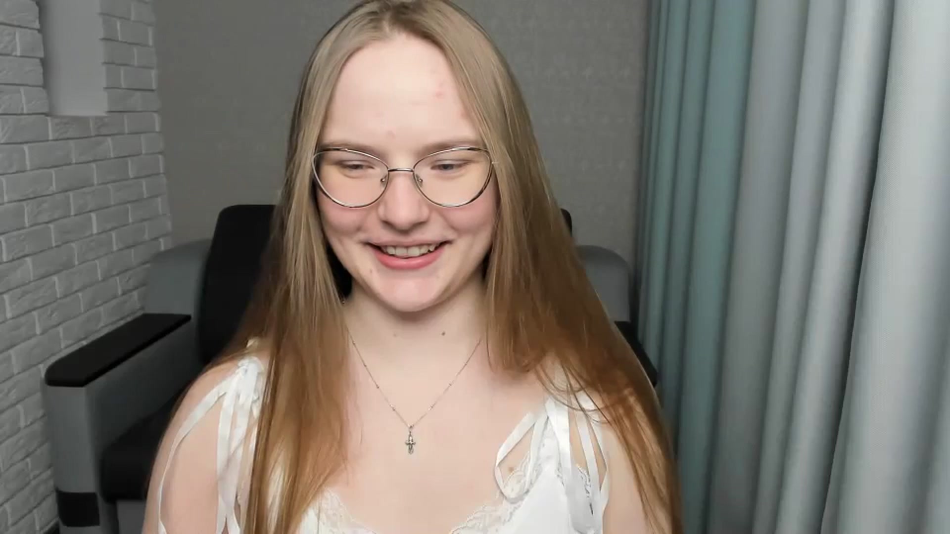 Gallery image thumbnail from Shy_Melany's myfreecams stream on, 03/07/2025, 22:25 image 3 of 20