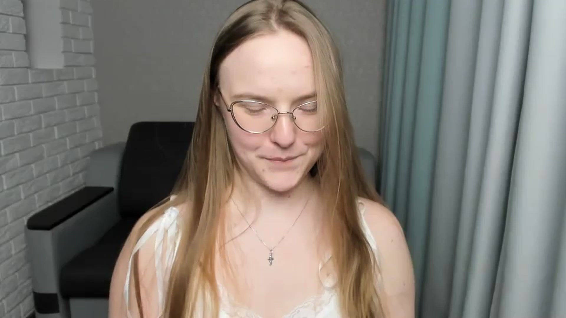 Gallery image thumbnail from Shy_Melany's myfreecams stream on, 03/07/2025, 22:25 image 18 of 20