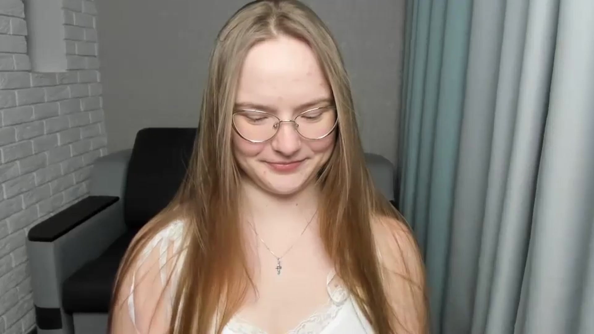 Gallery image thumbnail from Shy_Melany's myfreecams stream on, 03/07/2025, 22:25 image 11 of 20