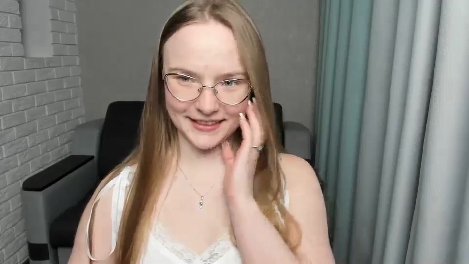 Gallery image thumbnail from Shy_Melany's myfreecams stream on, 03/07/2025, 22:25 image 20 of 20