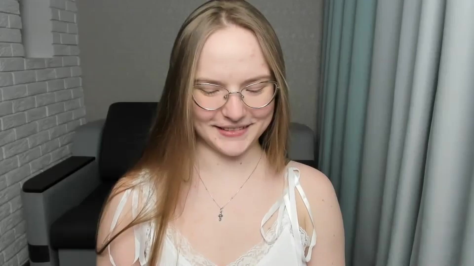Gallery image thumbnail from Shy_Melany's myfreecams stream on, 03/07/2025, 22:25 image 2 of 20
