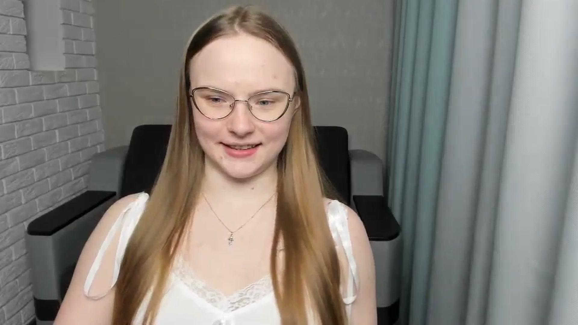 Gallery image thumbnail from Shy_Melany's myfreecams stream on, 03/08/2025, 24:31 image 10 of 20