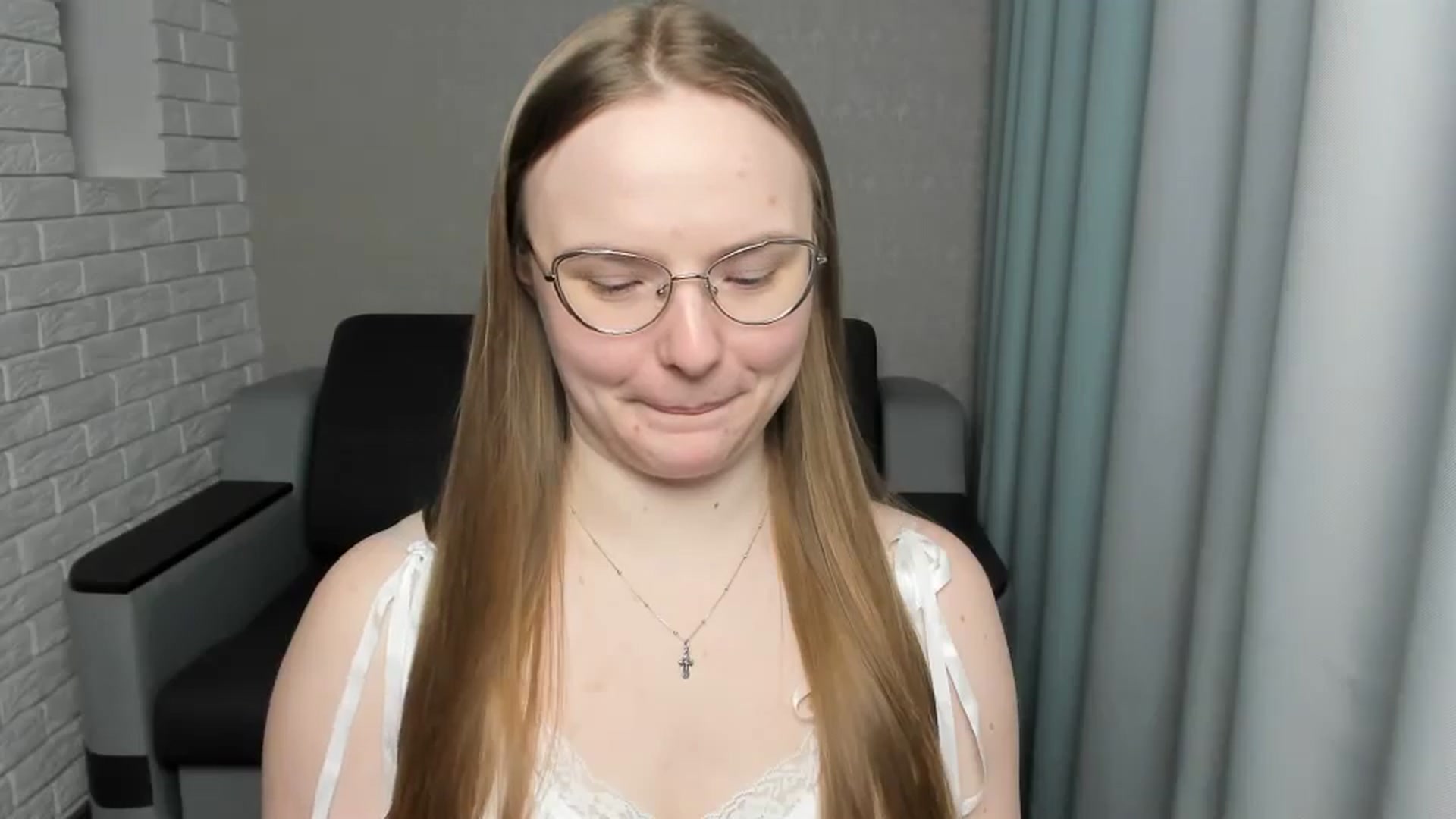 Gallery image thumbnail from Shy_Melany's myfreecams stream on, 03/08/2025, 24:31 image 8 of 20