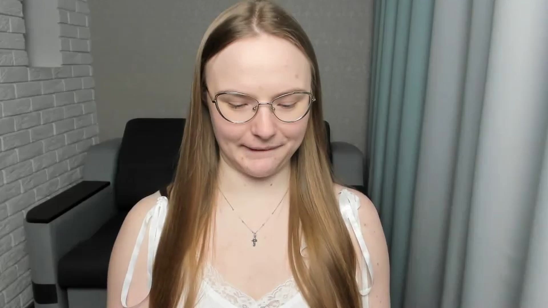 Gallery image thumbnail from Shy_Melany's myfreecams stream on, 03/08/2025, 24:31 image 11 of 20