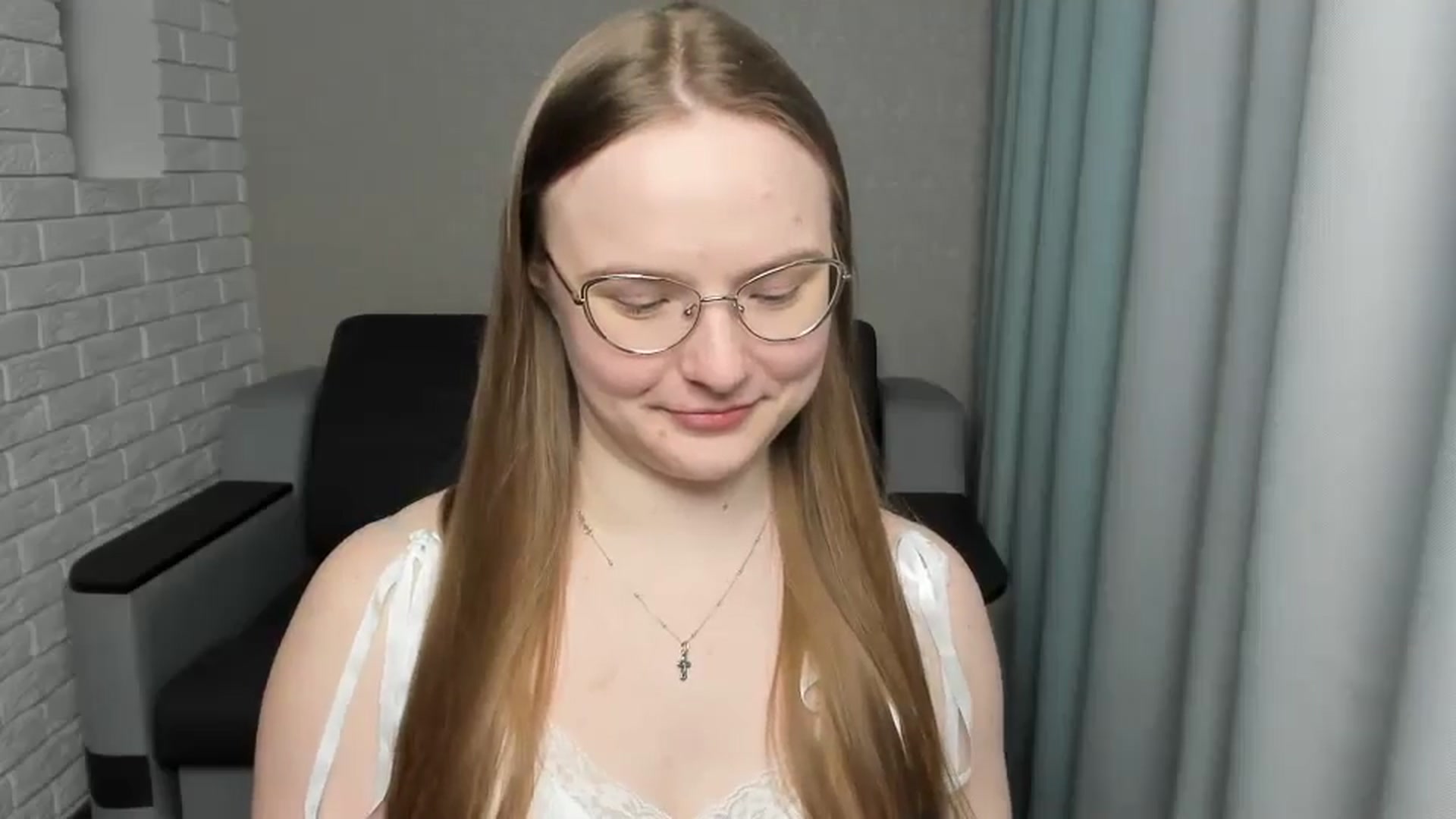 Gallery image thumbnail from Shy_Melany's myfreecams stream on, 03/08/2025, 24:31 image 5 of 20