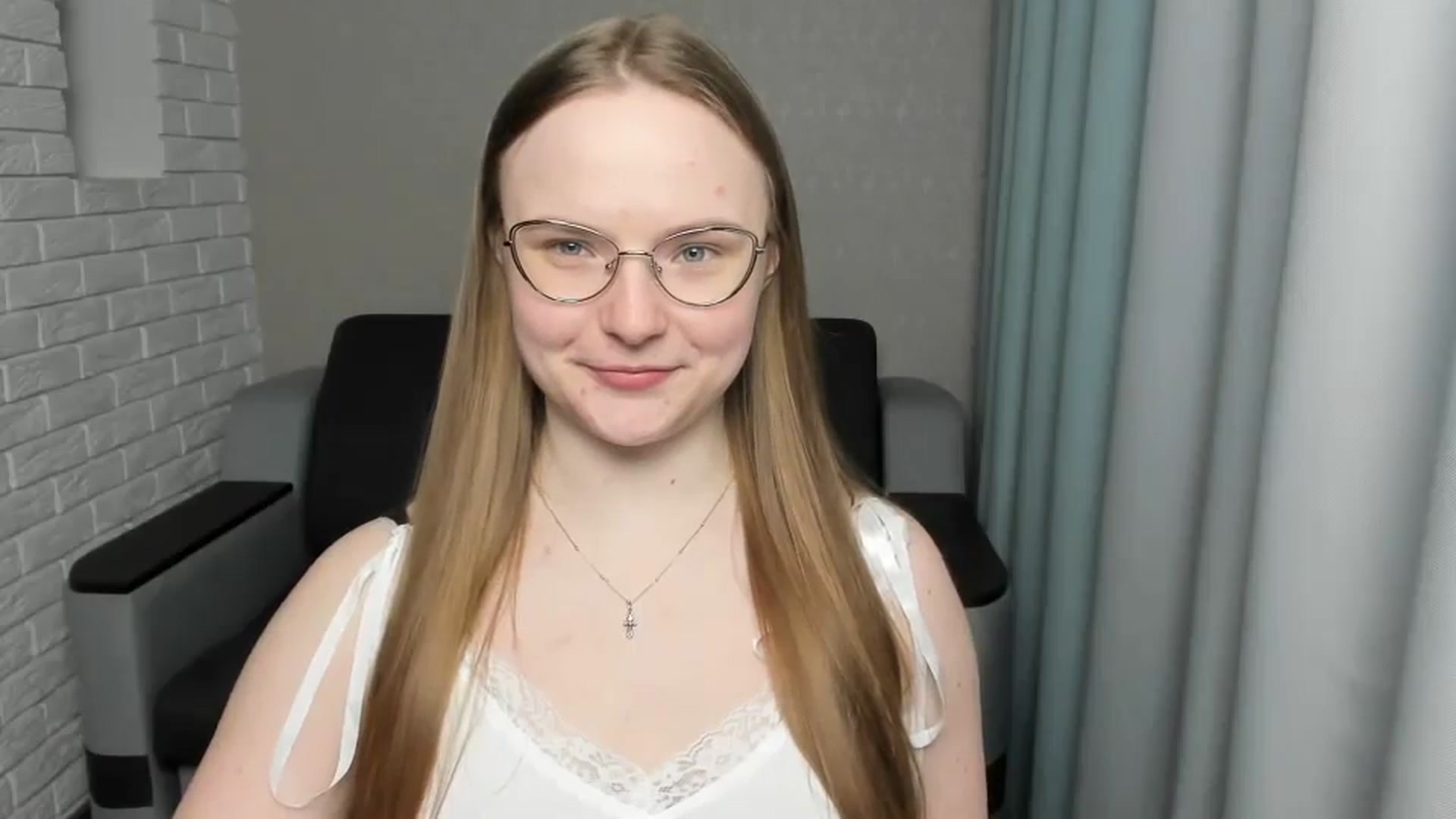 Gallery image thumbnail from Shy_Melany's myfreecams stream on, 03/08/2025, 24:31 image 13 of 20