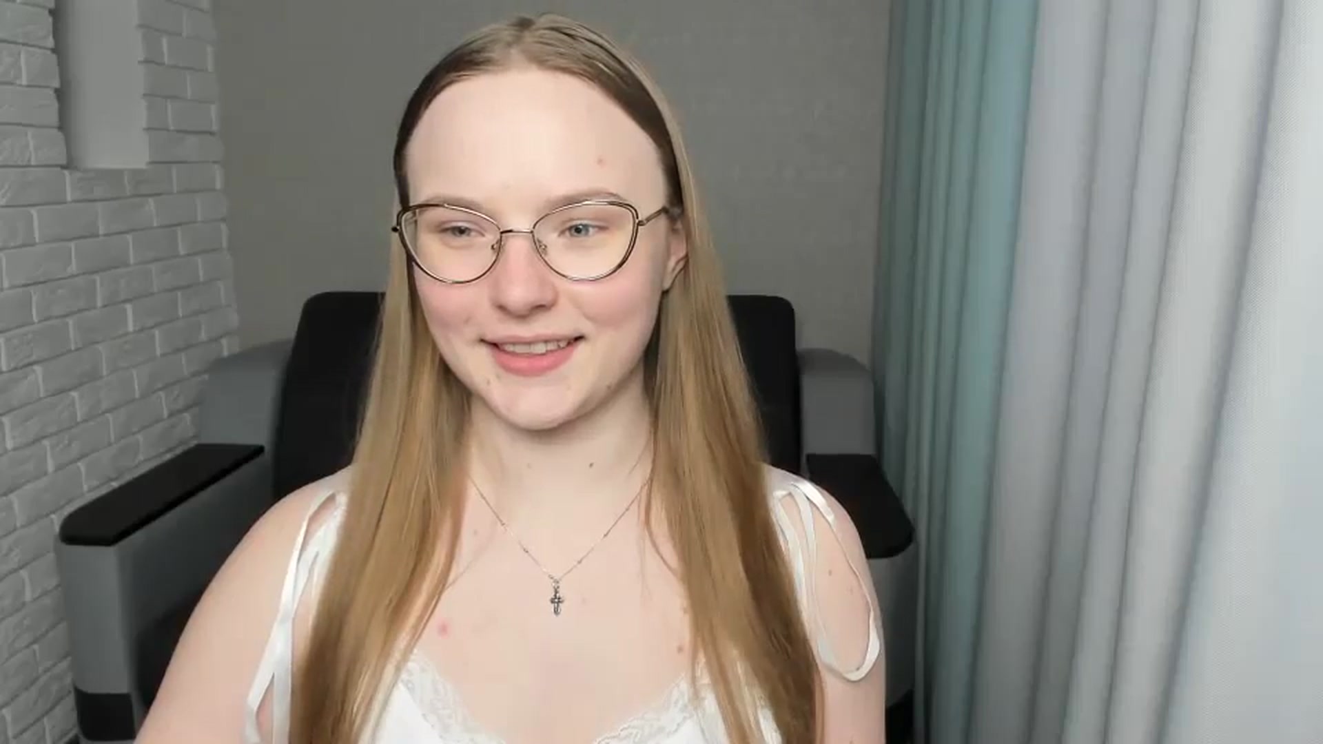 Gallery image thumbnail from Shy_Melany's myfreecams stream on, 03/11/2025, 16:05 image 2 of 20