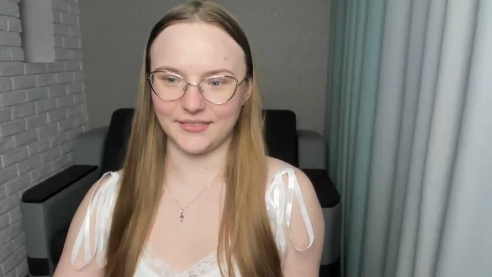 Gallery image thumbnail from Shy_Melany's myfreecams stream on, 03/11/2025, 16:05 image 12 of 20