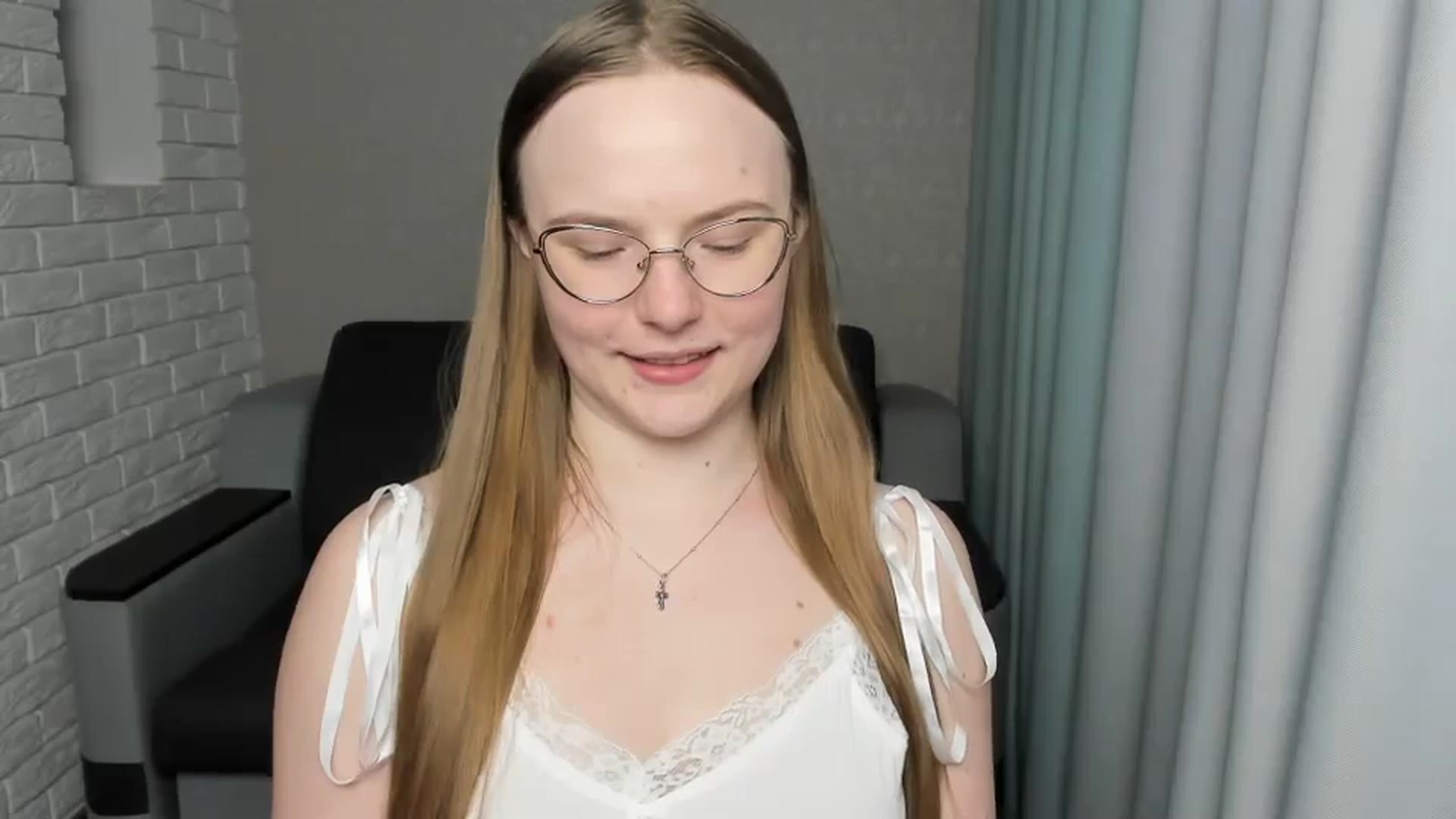 Gallery image thumbnail from Shy_Melany's myfreecams stream on, 03/11/2025, 16:05 image 10 of 20
