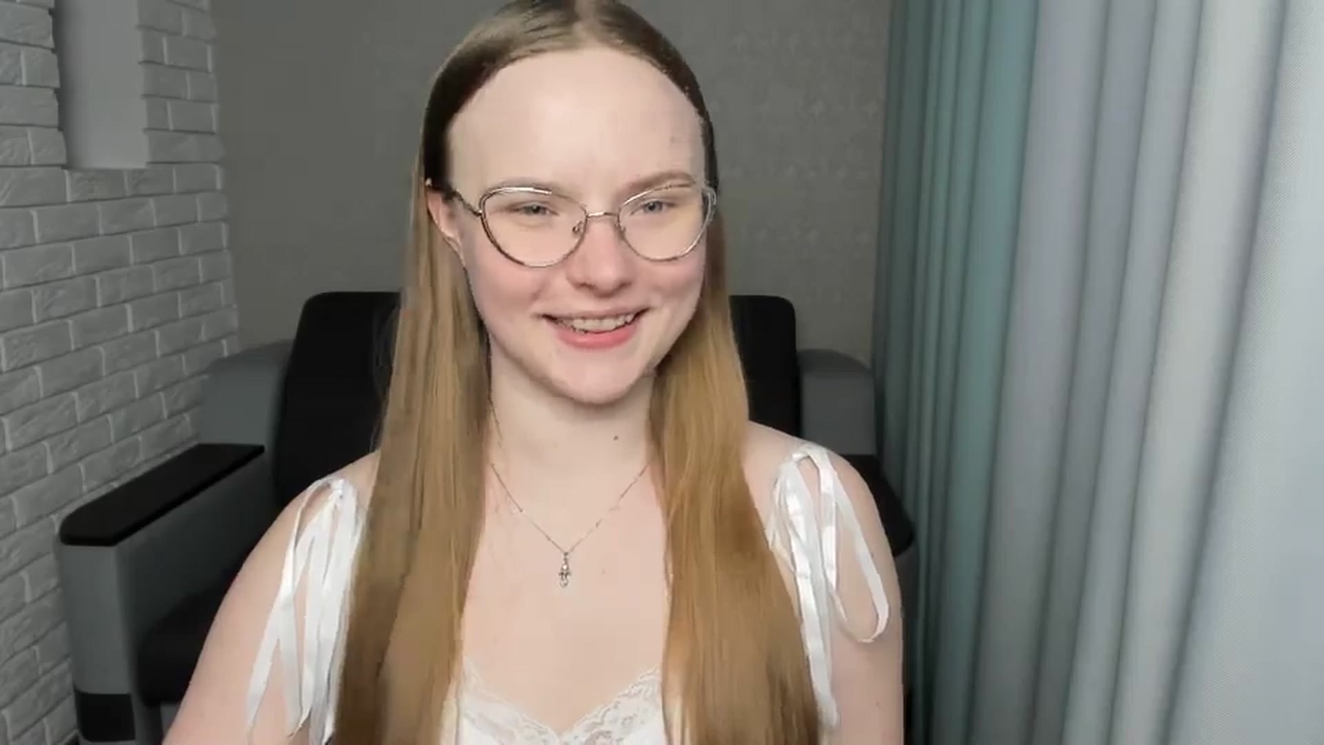 Gallery image thumbnail from Shy_Melany's myfreecams stream on, 03/11/2025, 16:05 image 9 of 20