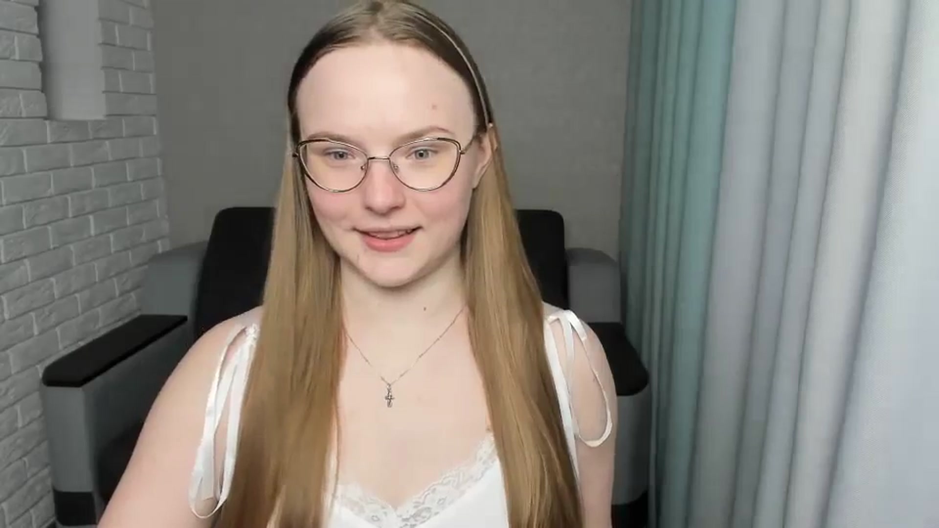 Gallery image thumbnail from Shy_Melany's myfreecams stream on, 03/11/2025, 16:05 image 4 of 20