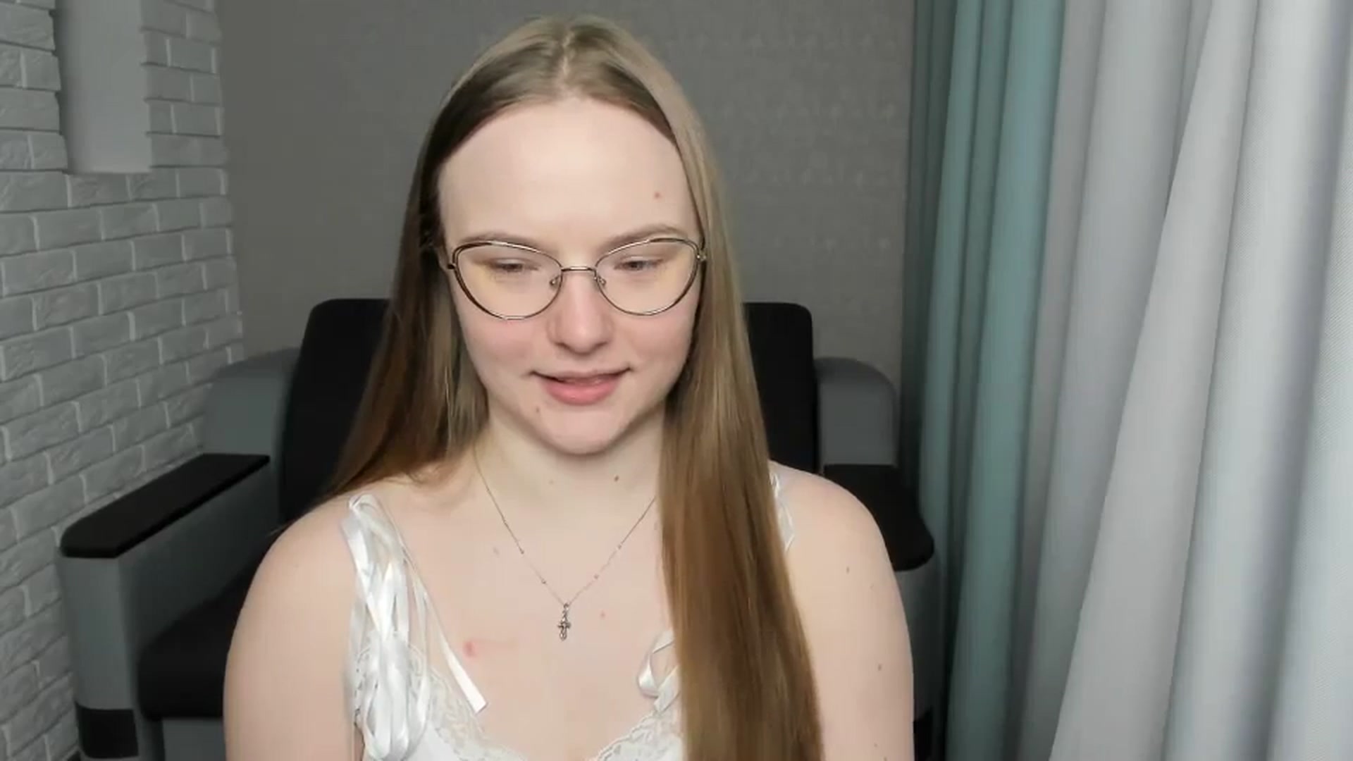 Gallery image thumbnail from Shy_Melany's myfreecams stream on, 03/13/2025, 14:06 image 3 of 20