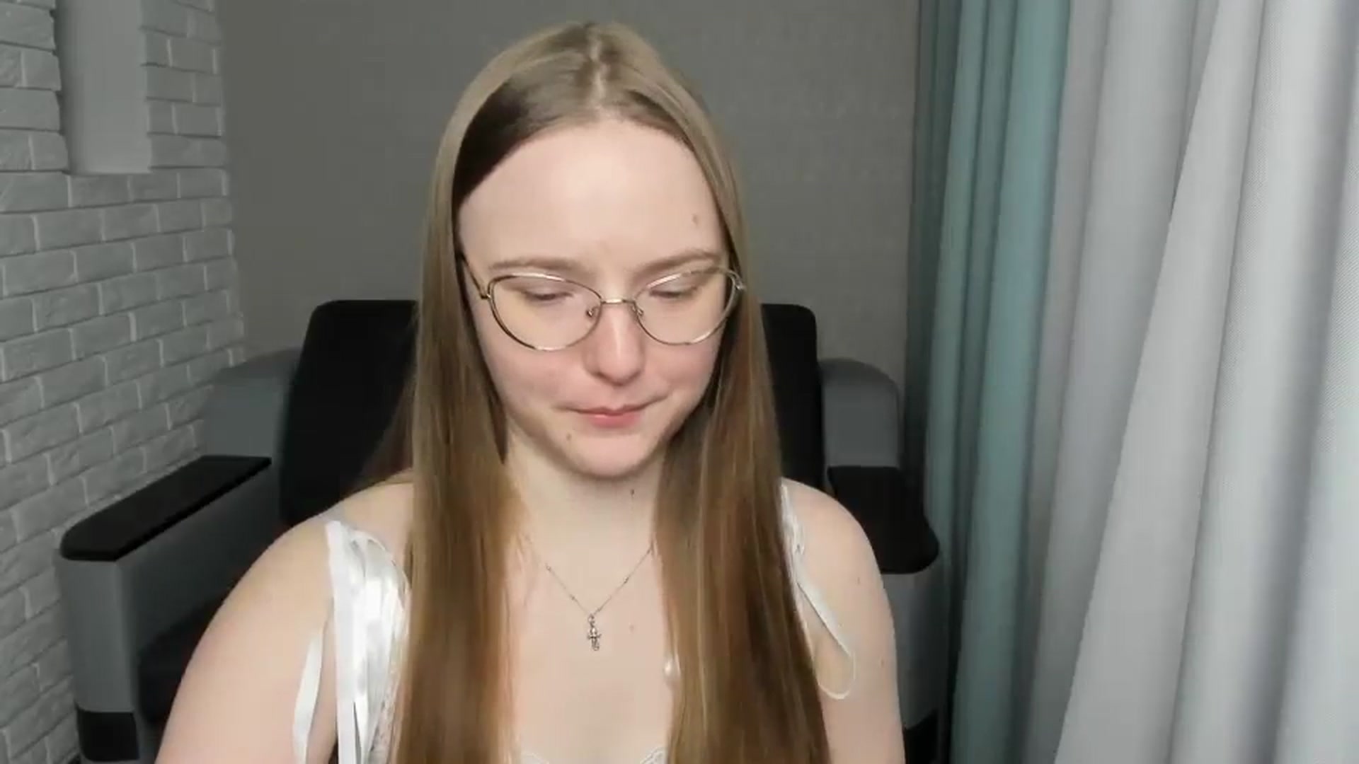 Gallery image thumbnail from Shy_Melany's myfreecams stream on, 03/13/2025, 14:06 image 14 of 20