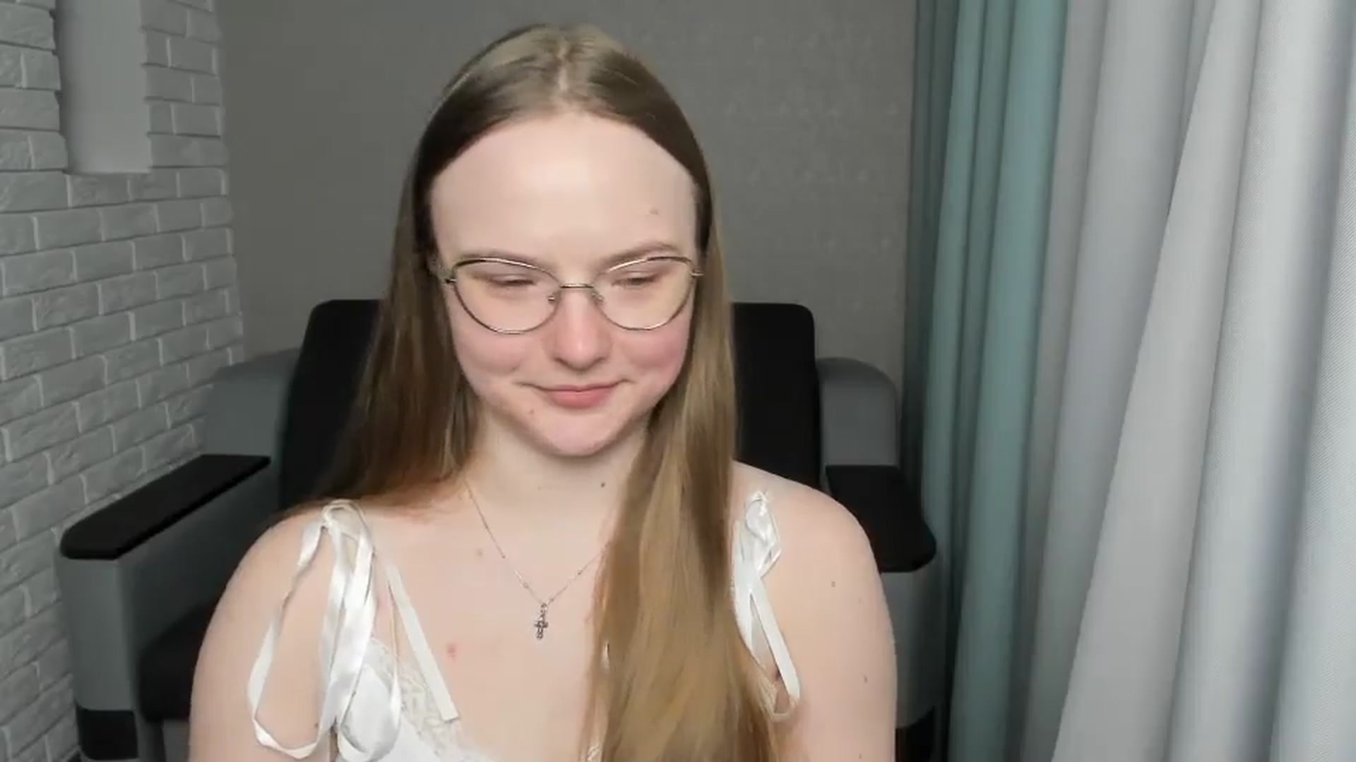 Gallery image thumbnail from Shy_Melany's myfreecams stream on, 03/13/2025, 14:06 image 7 of 20