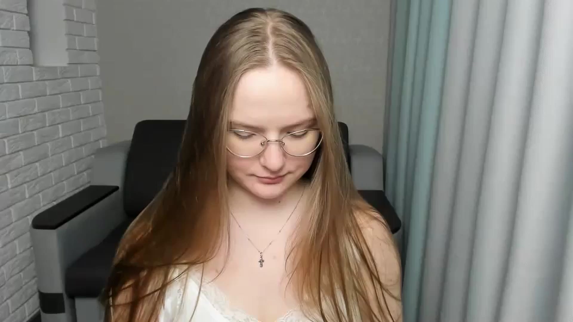 Gallery image thumbnail from Shy_Melany's myfreecams stream on, 03/14/2025, 03:34 image 9 of 20
