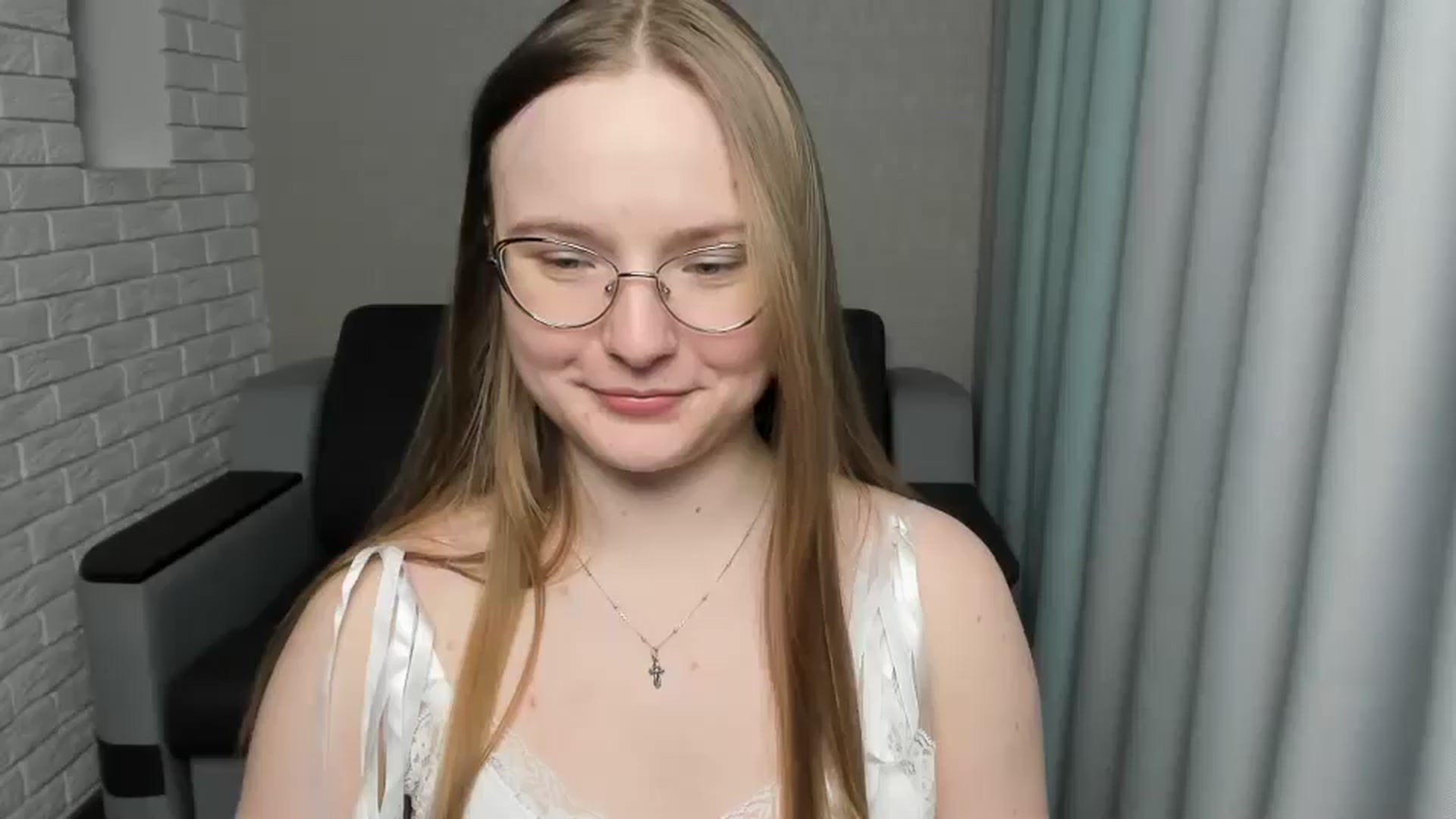 Gallery image thumbnail from Shy_Melany's myfreecams stream on, 03/14/2025, 03:34 image 18 of 20