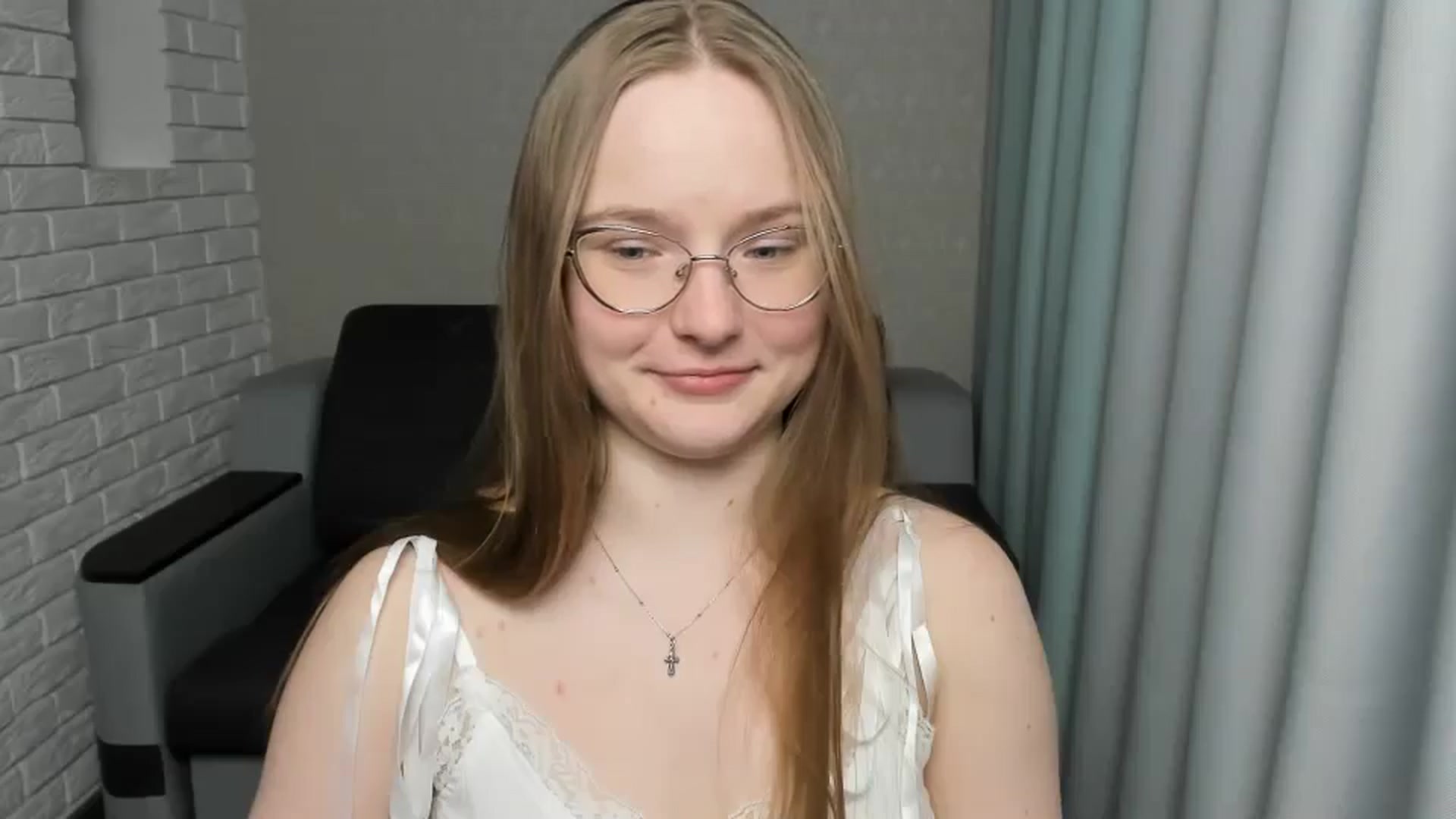 Gallery image thumbnail from Shy_Melany's myfreecams stream on, 03/14/2025, 03:34 image 15 of 20