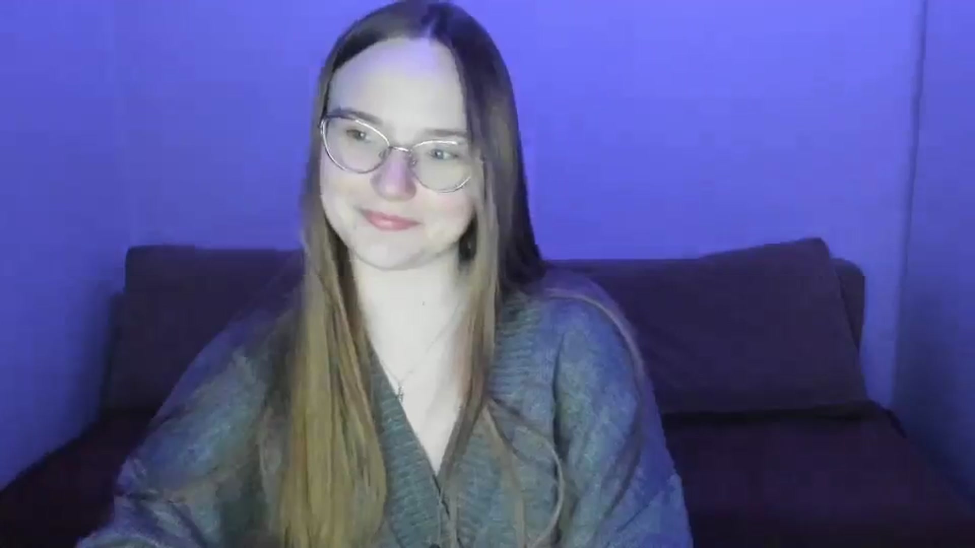 Gallery image thumbnail from Shy_Melany's myfreecams stream on, 03/21/2025, 24:37 image 12 of 20