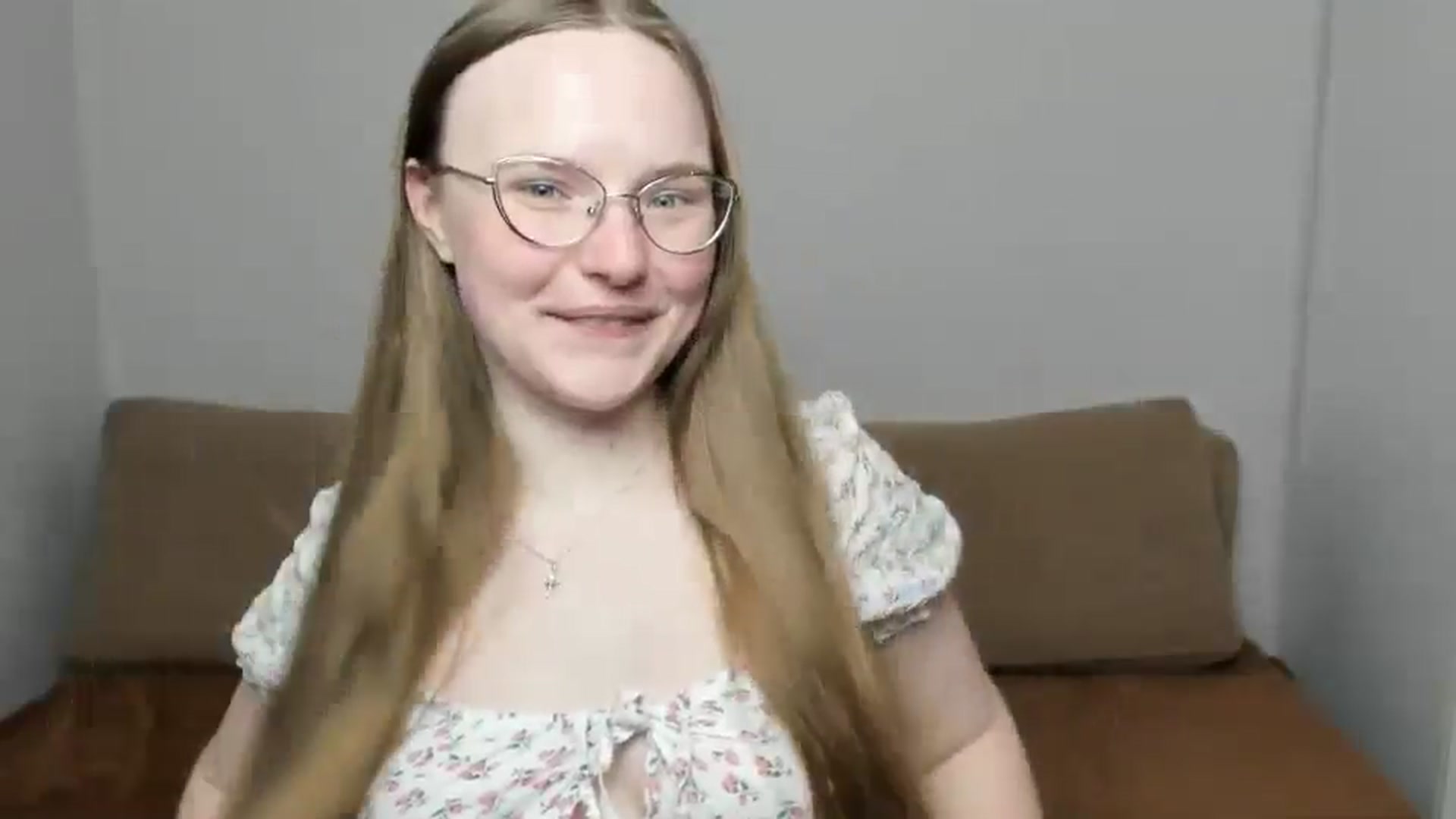 Gallery image thumbnail from Shy_Melany's myfreecams stream on, 03/24/2025, 22:52 image 17 of 20