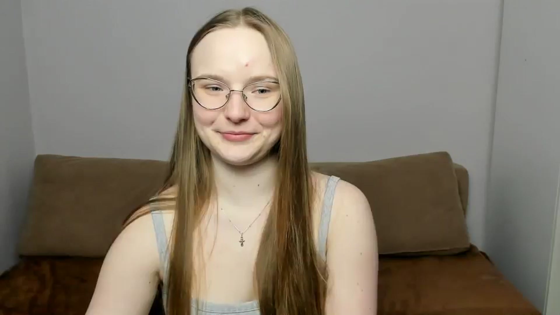 Gallery image thumbnail from Shy_Melany's myfreecams stream on, 03/26/2025, 17:22 image 16 of 20