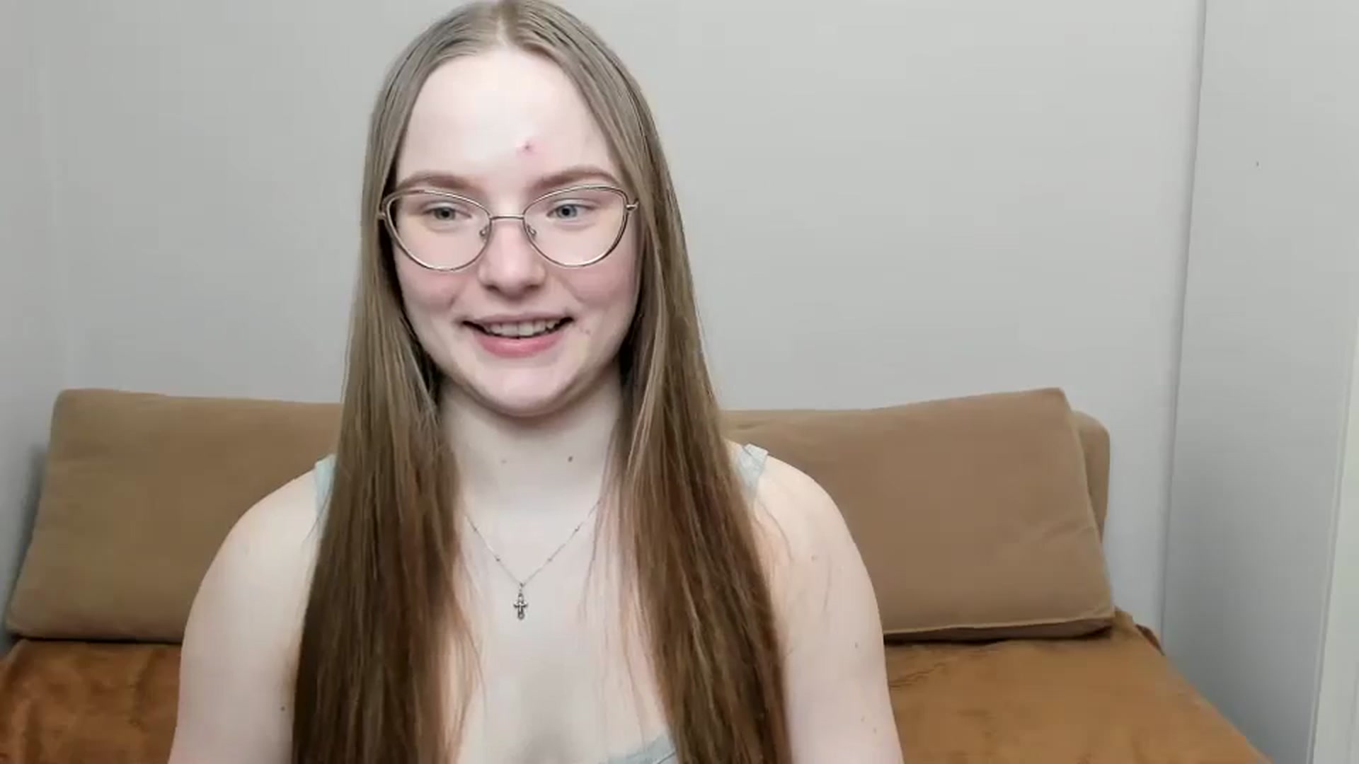 Gallery image thumbnail from Shy_Melany's myfreecams stream on, 03/27/2025, 19:18 image 16 of 20