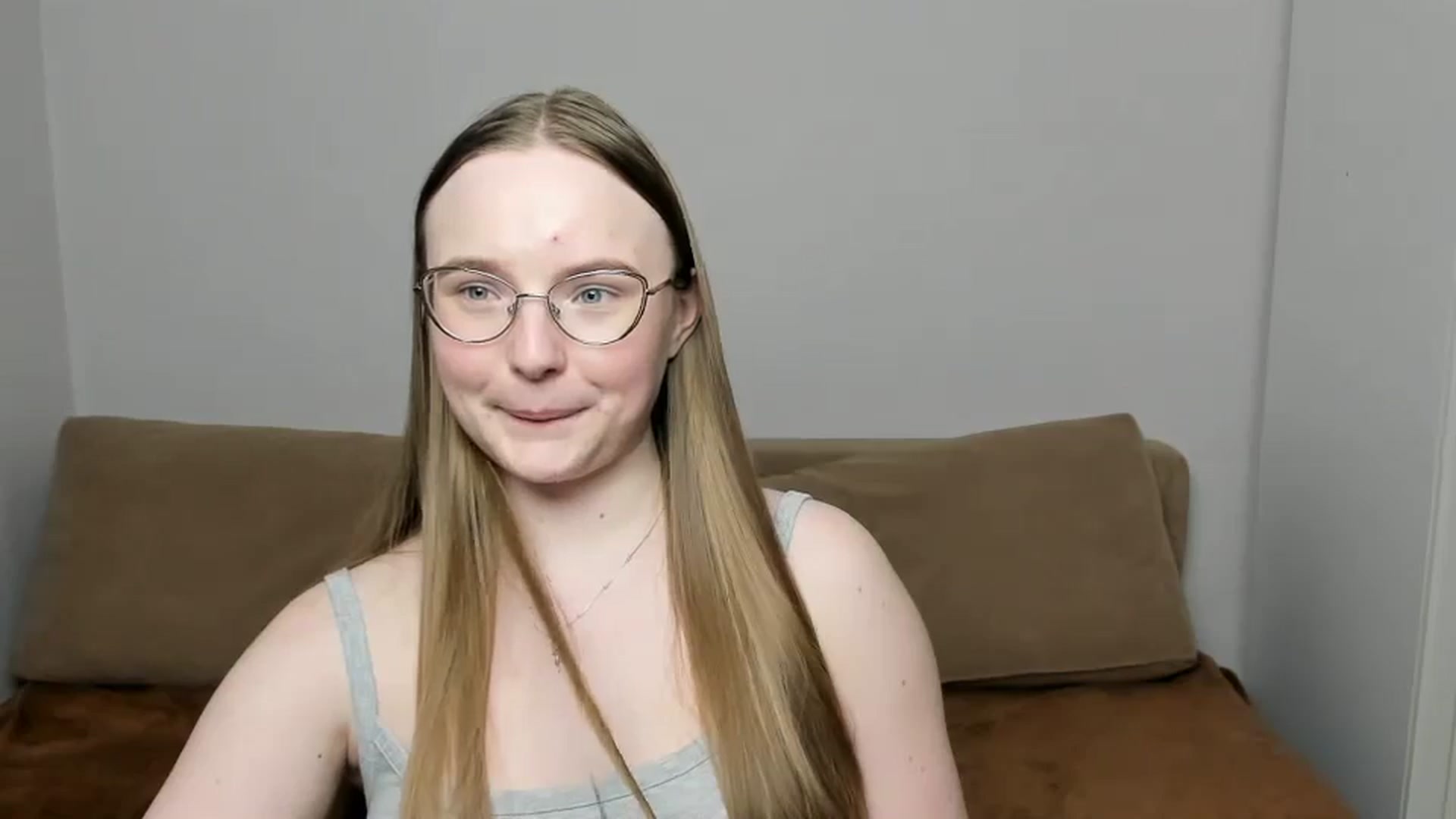 Gallery image thumbnail from Shy_Melany's myfreecams stream on, 03/28/2025, 24:00 image 19 of 20