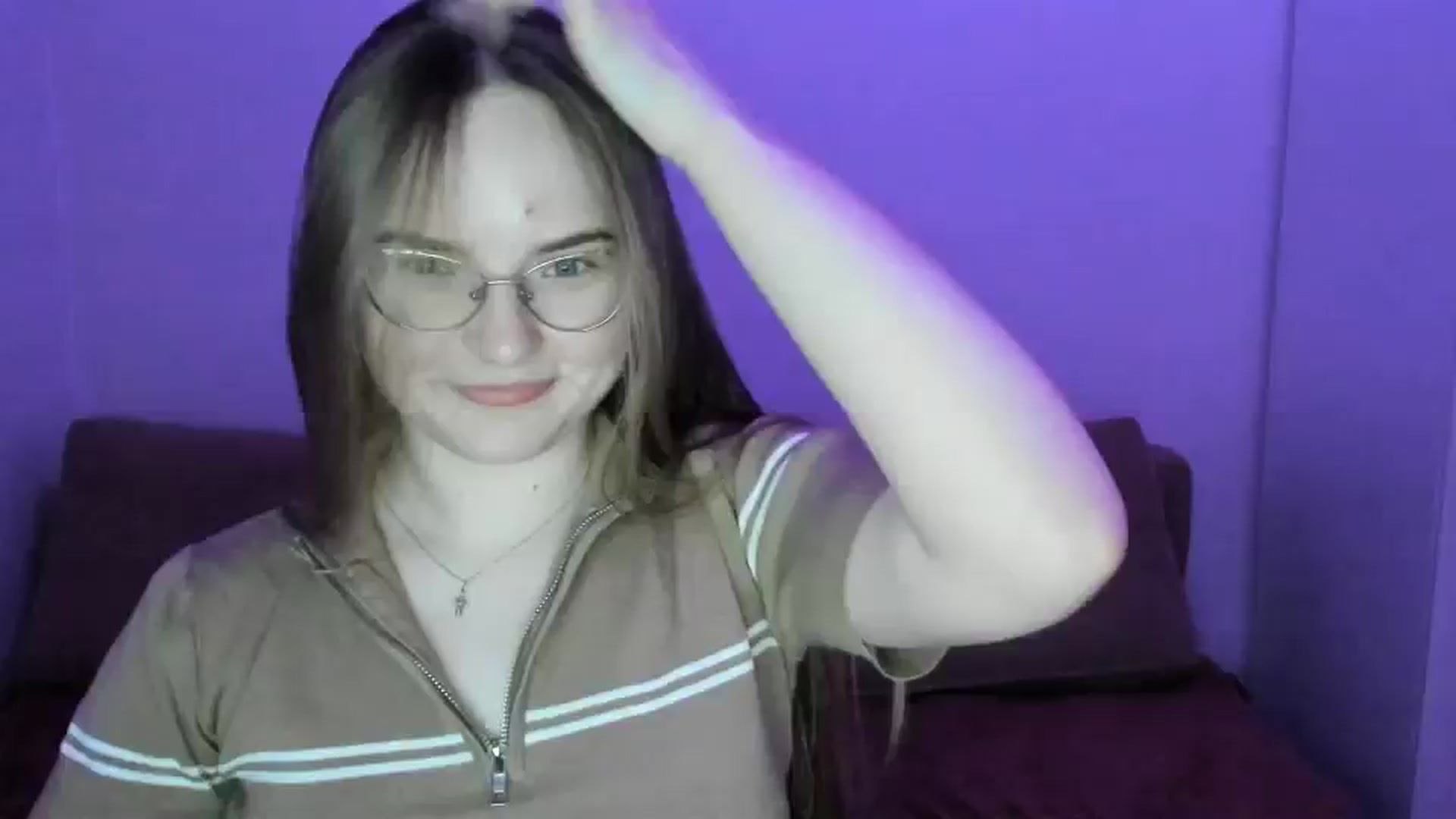 Gallery image thumbnail from Shy_Melany's myfreecams stream on, 03/28/2025, 19:08 image 12 of 20