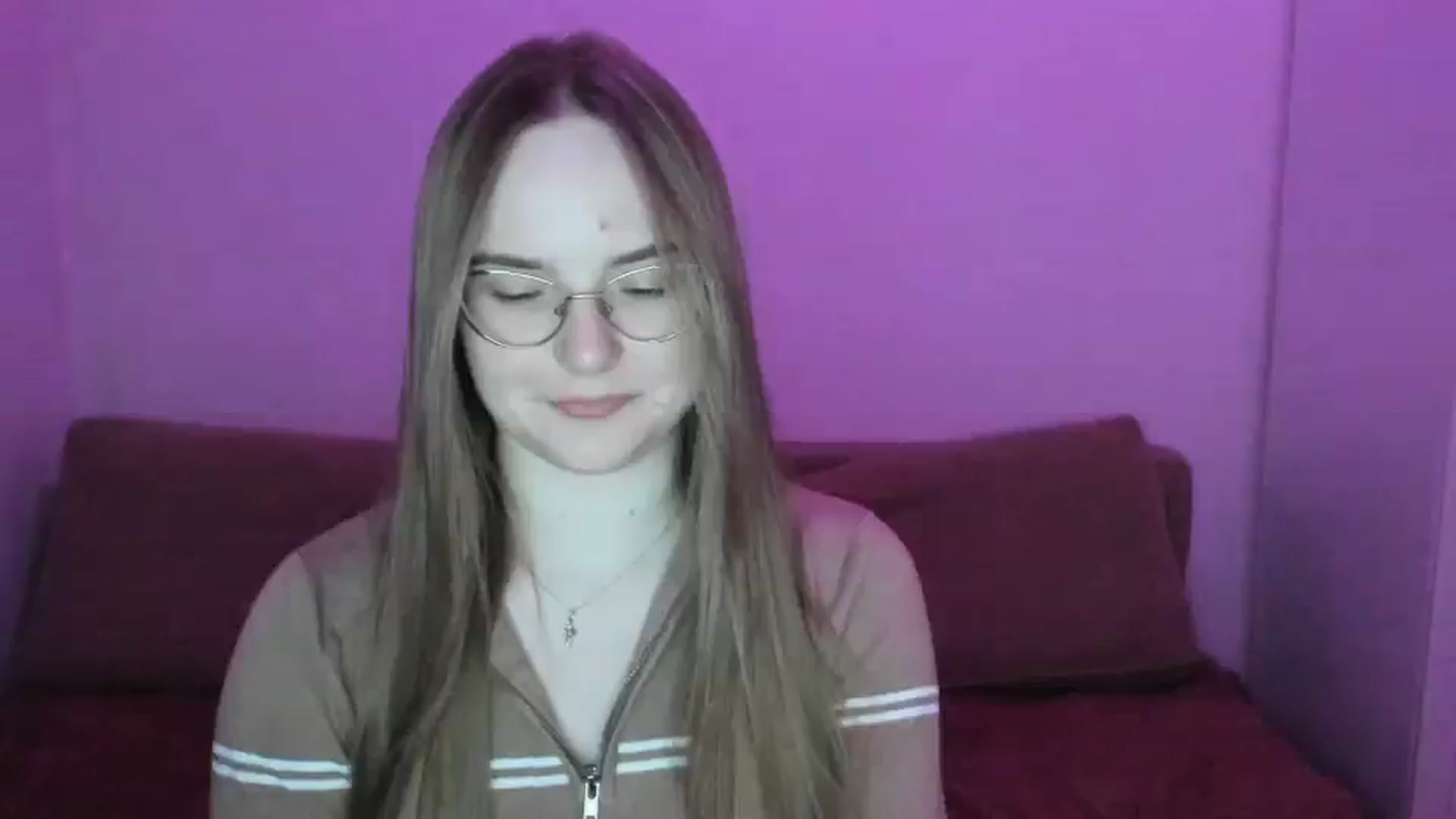 Gallery image thumbnail from Shy_Melany's myfreecams stream on, 03/28/2025, 19:08 image 15 of 20
