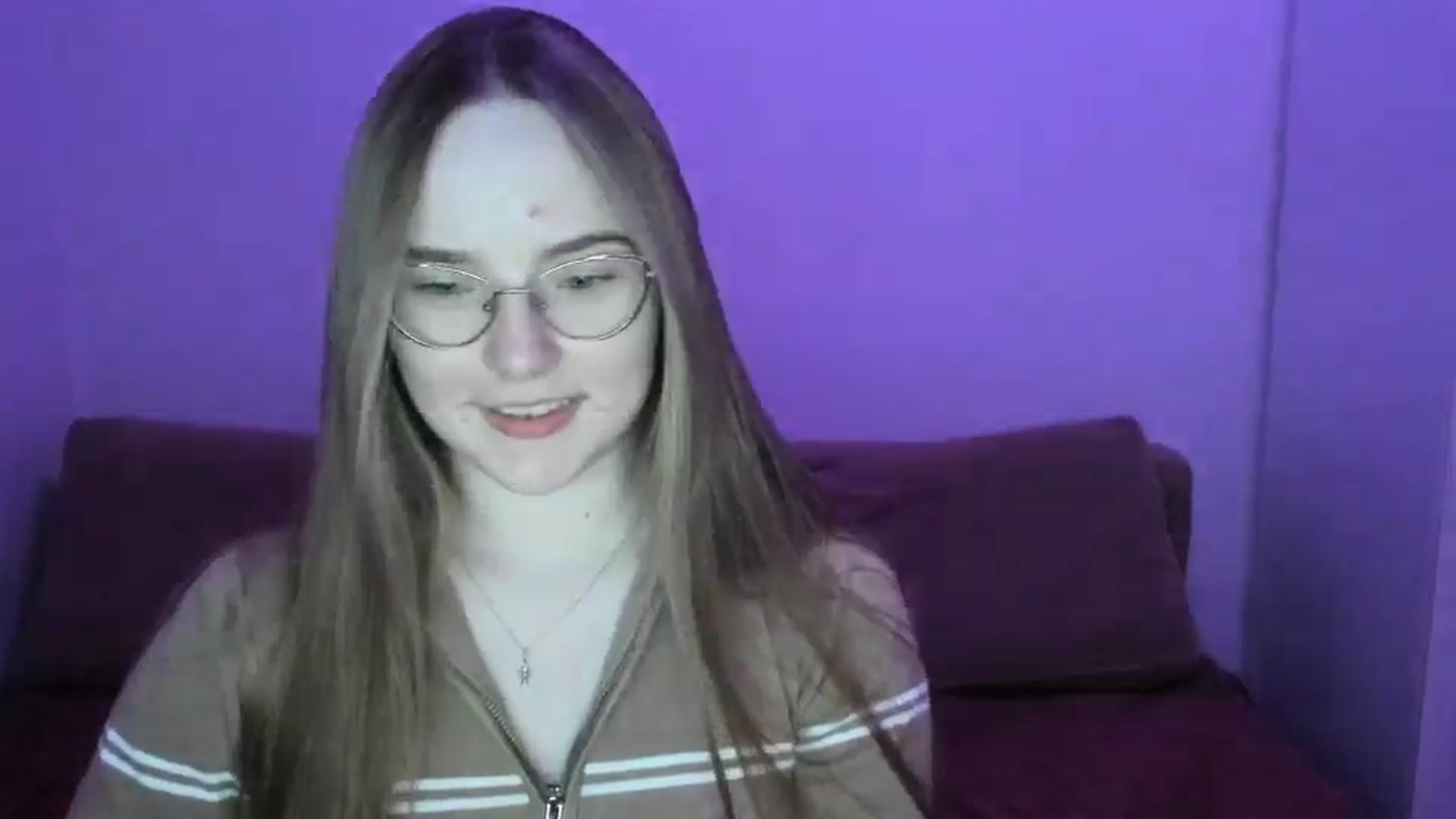 Gallery image thumbnail from Shy_Melany's myfreecams stream on, 03/28/2025, 19:08 image 9 of 20