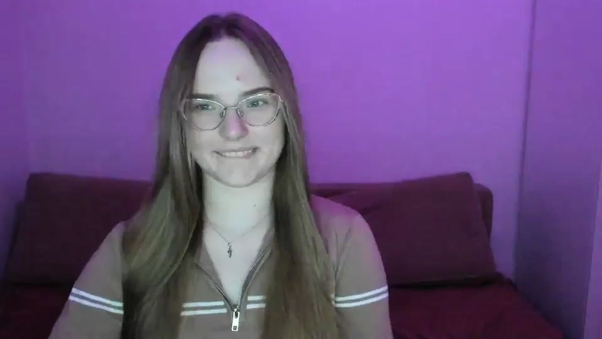 Gallery image thumbnail from Shy_Melany's myfreecams stream on, 03/28/2025, 19:08 image 16 of 20