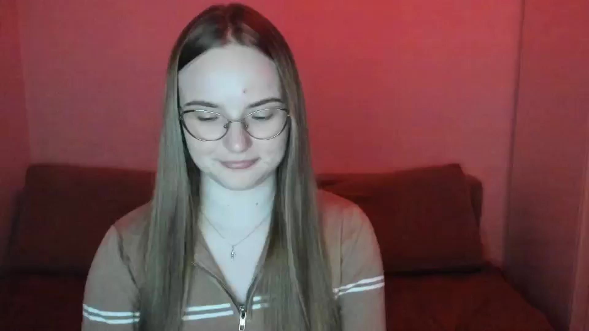 Gallery image thumbnail from Shy_Melany's myfreecams stream on, 03/28/2025, 22:32 image 10 of 20