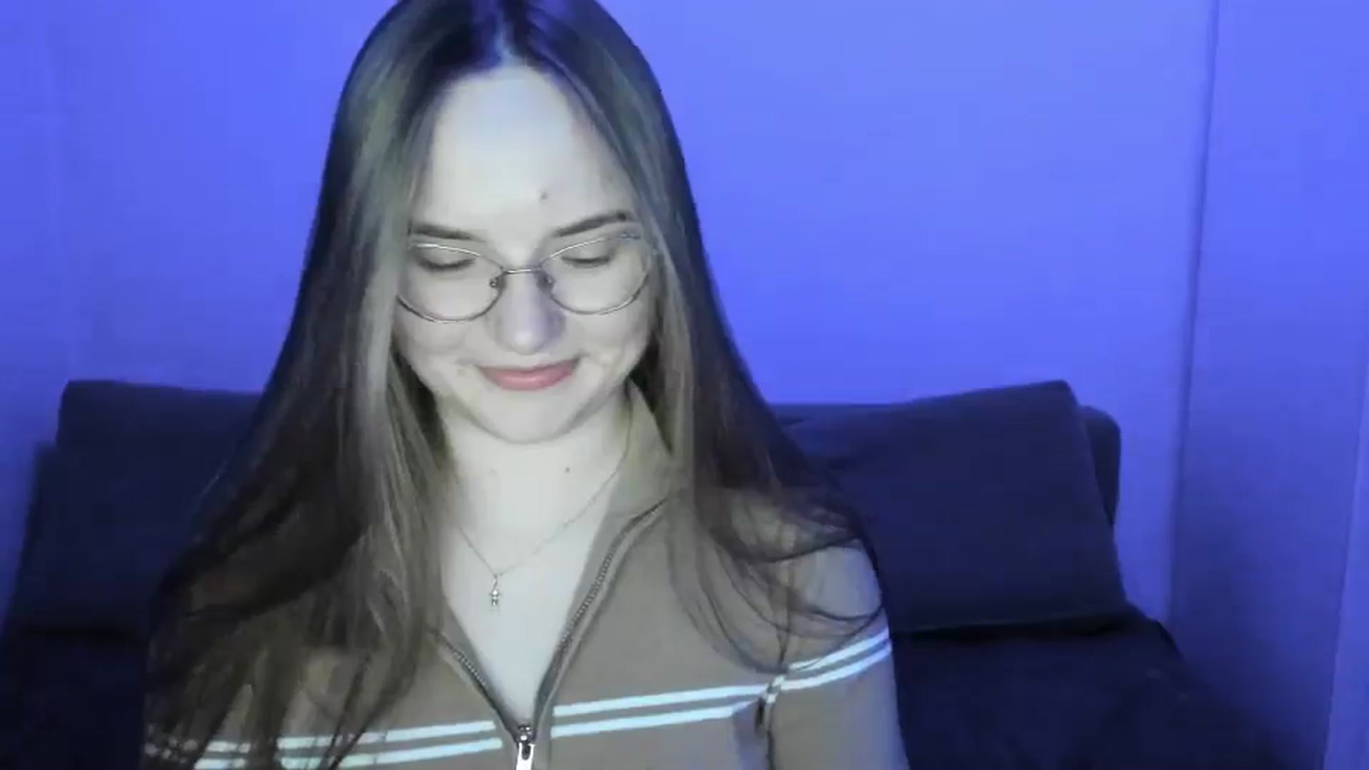 Gallery image thumbnail from Shy_Melany's myfreecams stream on, 03/28/2025, 22:32 image 15 of 20