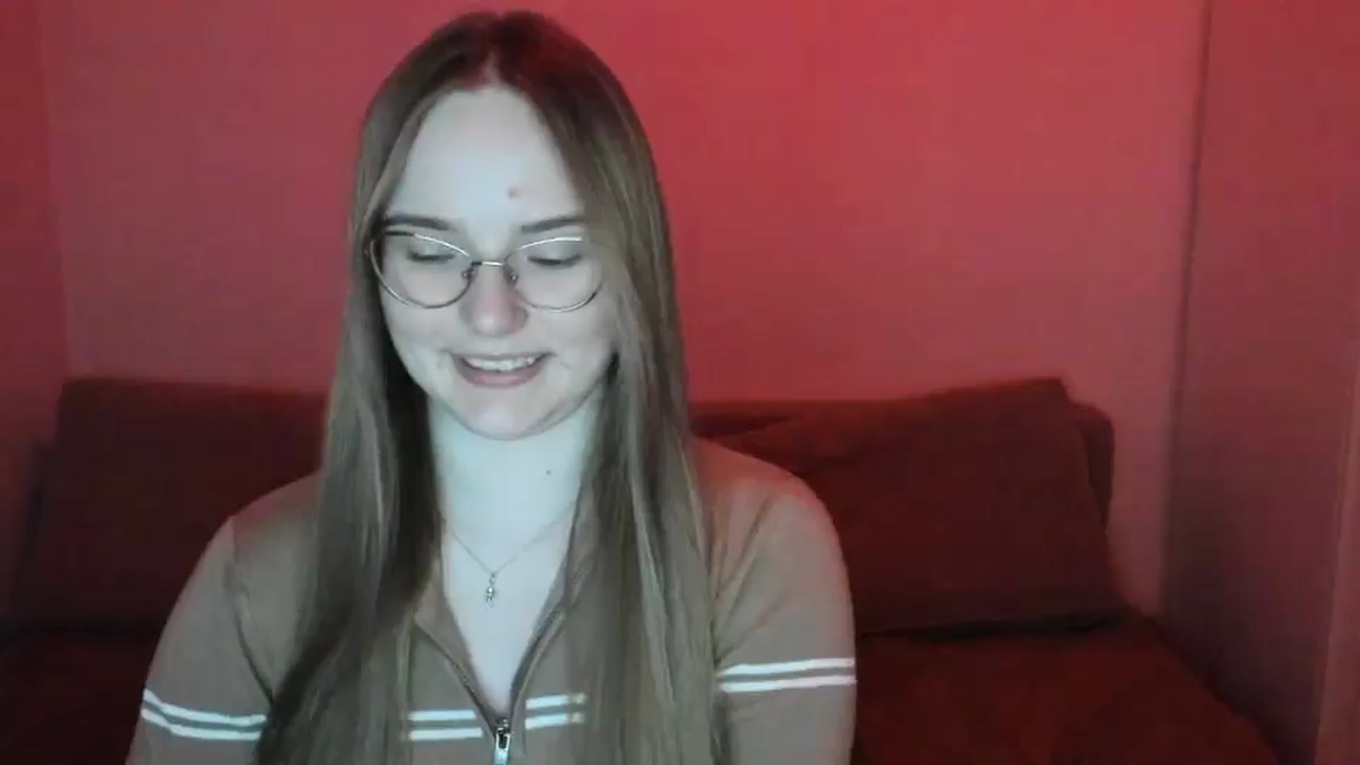 Gallery image thumbnail from Shy_Melany's myfreecams stream on, 03/28/2025, 22:32 image 11 of 20
