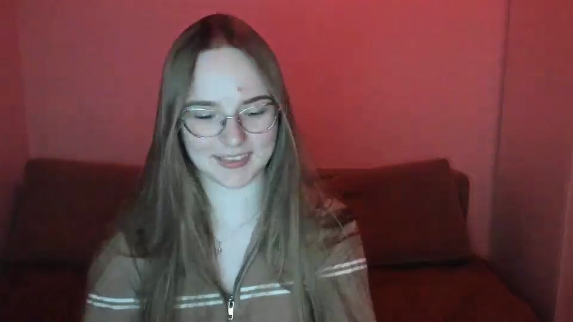 Gallery image thumbnail from Shy_Melany's myfreecams stream on, 03/28/2025, 22:32 image 18 of 20