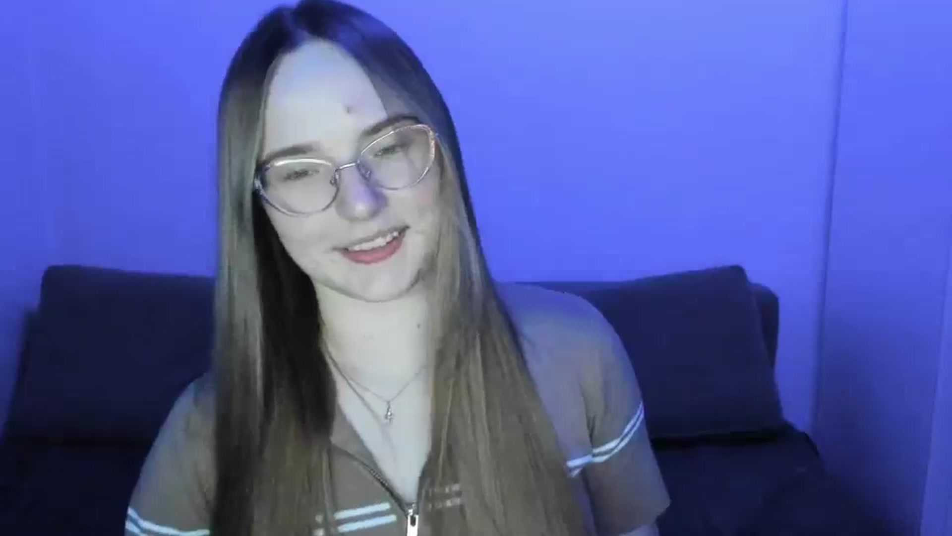 Gallery image thumbnail from Shy_Melany's myfreecams stream on, 03/28/2025, 22:32 image 13 of 20