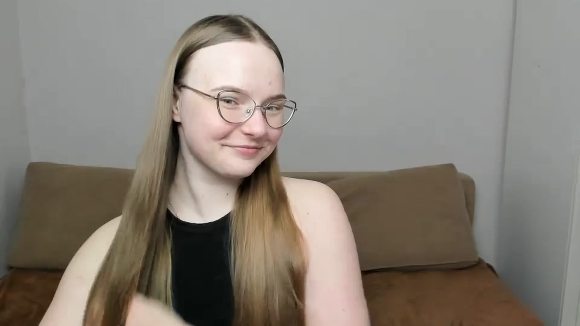 Gallery image thumbnail from Shy_Melany's myfreecams stream on, 03/30/2025, 15:24 image 6 of 20