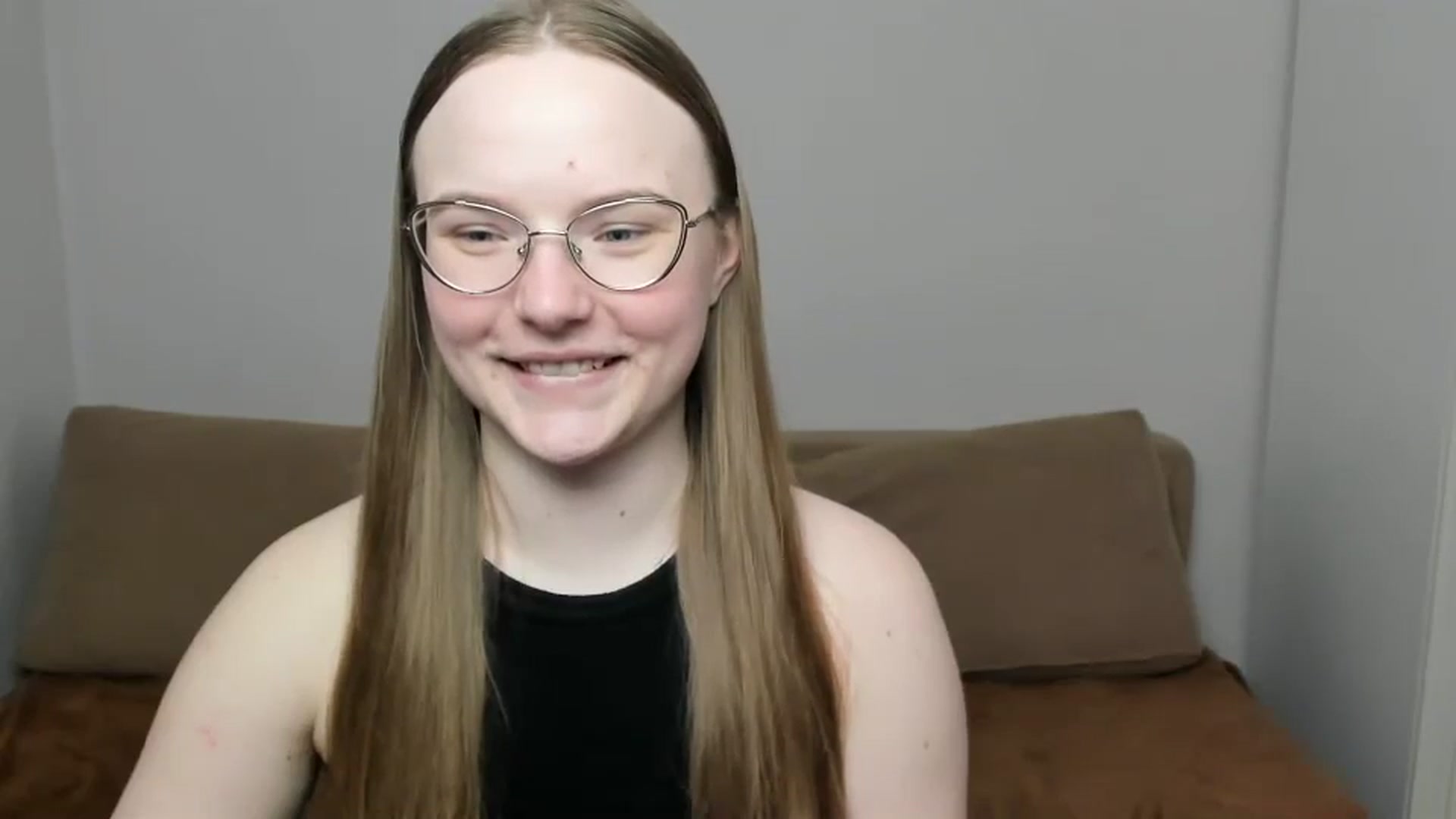 Gallery image thumbnail from Shy_Melany's myfreecams stream on, 03/30/2025, 15:24 image 2 of 20