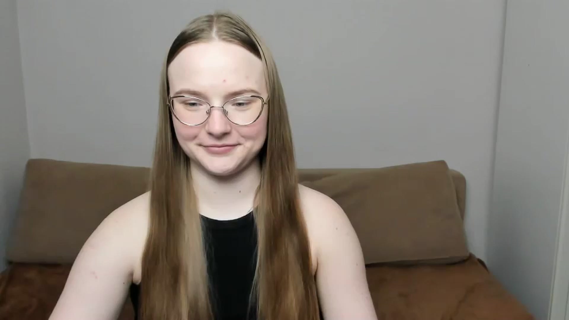 Gallery image thumbnail from Shy_Melany's myfreecams stream on, 03/30/2025, 16:42 image 3 of 20