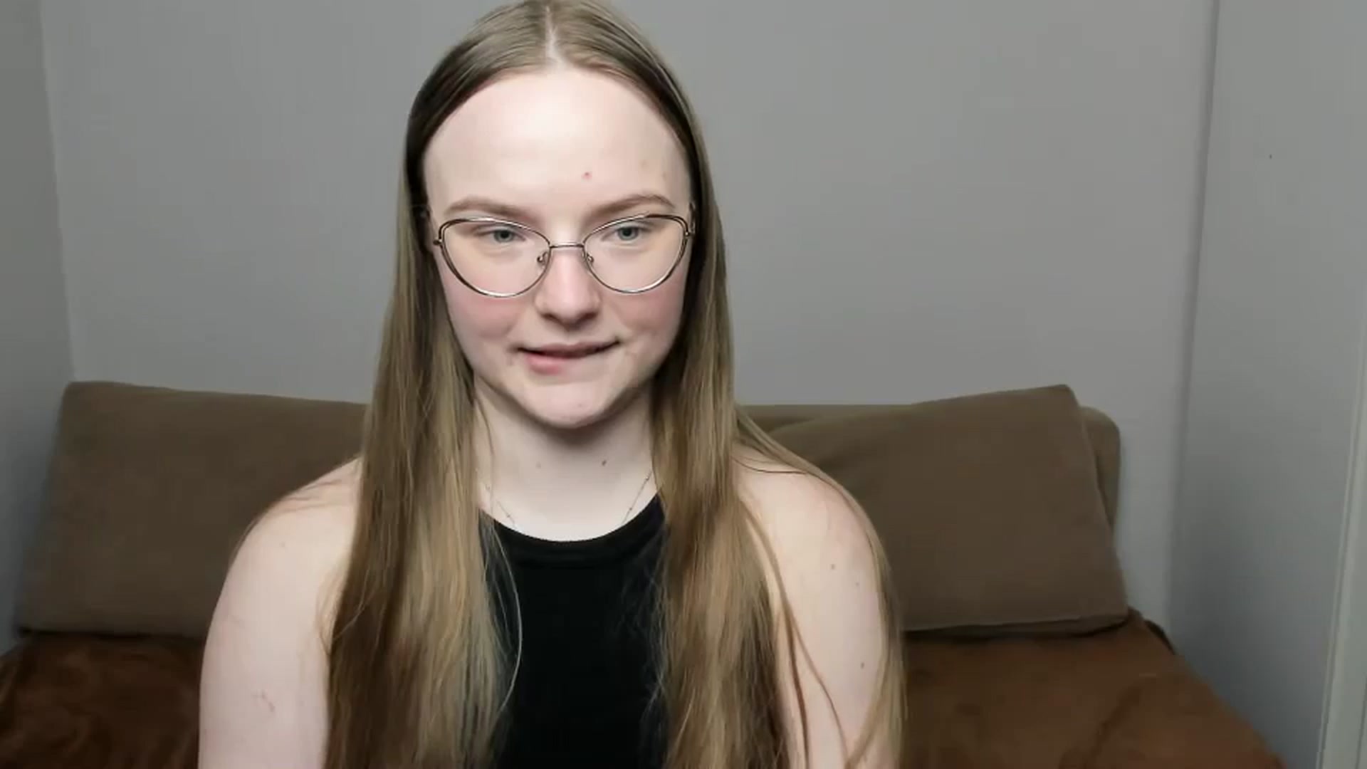 Gallery image thumbnail from Shy_Melany's myfreecams stream on, 03/30/2025, 16:42 image 15 of 20