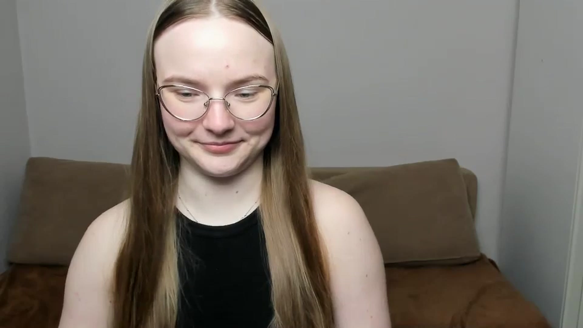 Gallery image thumbnail from Shy_Melany's myfreecams stream on, 03/30/2025, 18:26 image 11 of 20