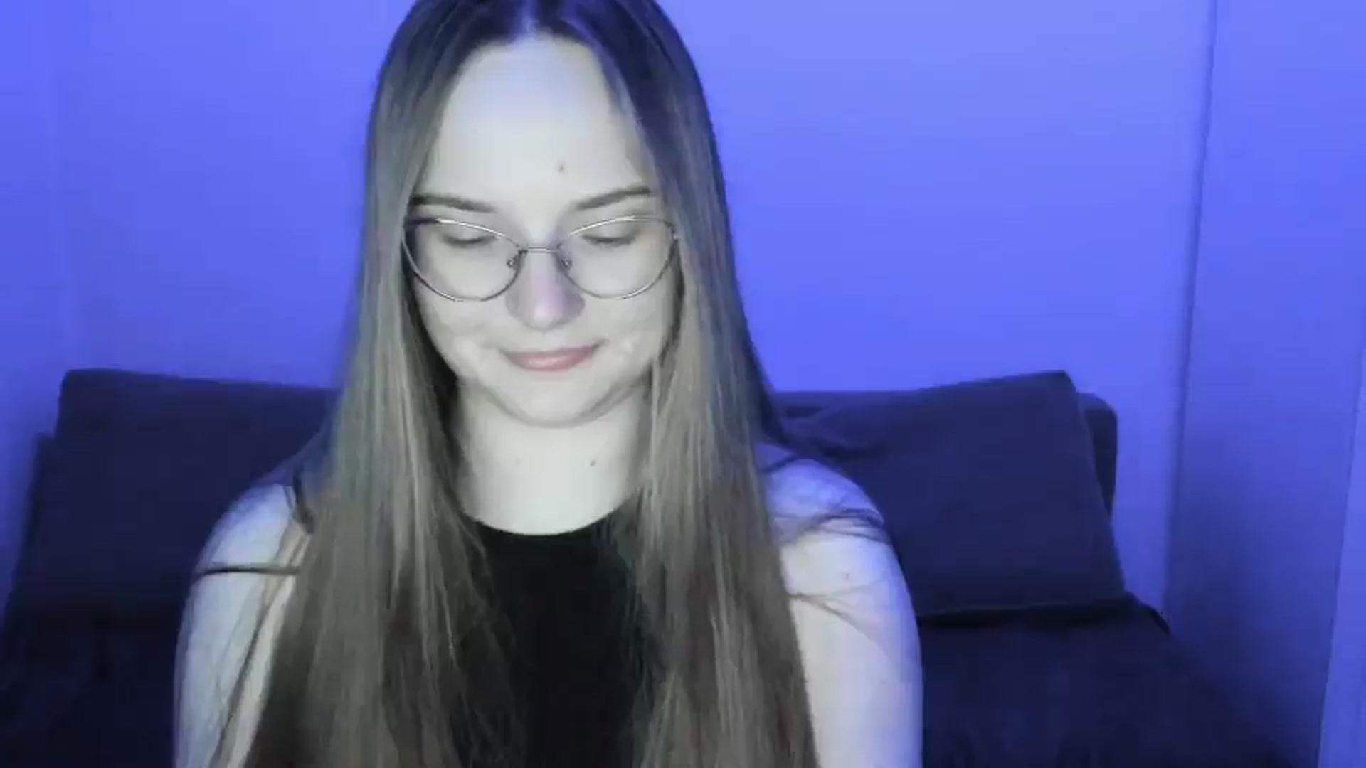 Gallery image thumbnail from Shy_Melany's myfreecams stream on, 03/30/2025, 23:32 image 15 of 20