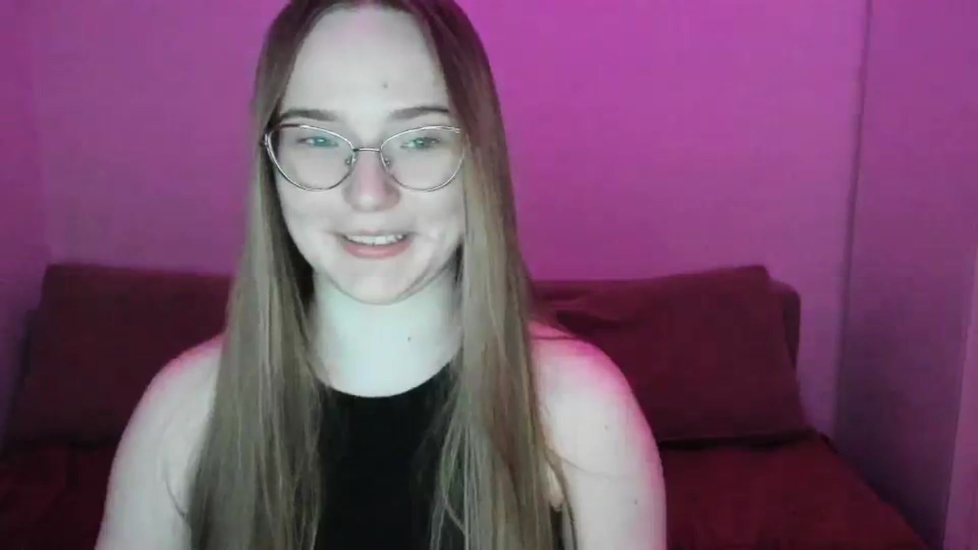 Gallery image thumbnail from Shy_Melany's myfreecams stream on, 03/30/2025, 23:32 image 16 of 20