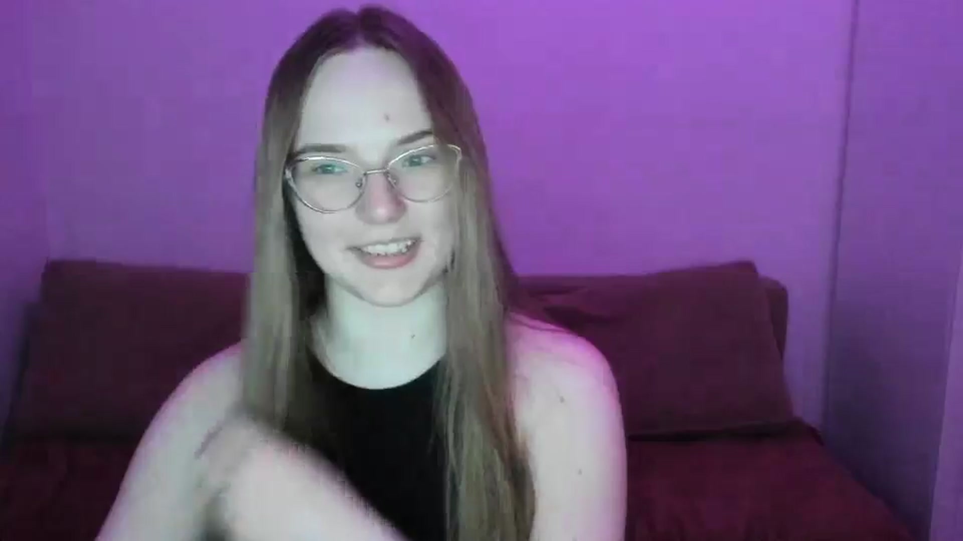 Gallery image thumbnail from Shy_Melany's myfreecams stream on, 03/30/2025, 23:32 image 17 of 20