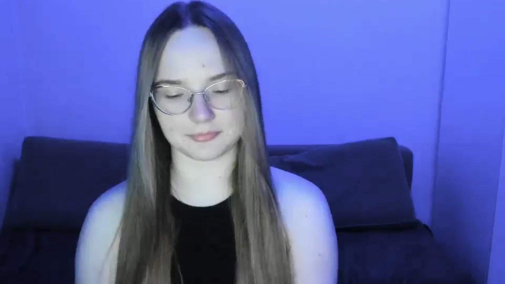 Gallery image thumbnail from Shy_Melany's myfreecams stream on, 03/30/2025, 23:32 image 8 of 20