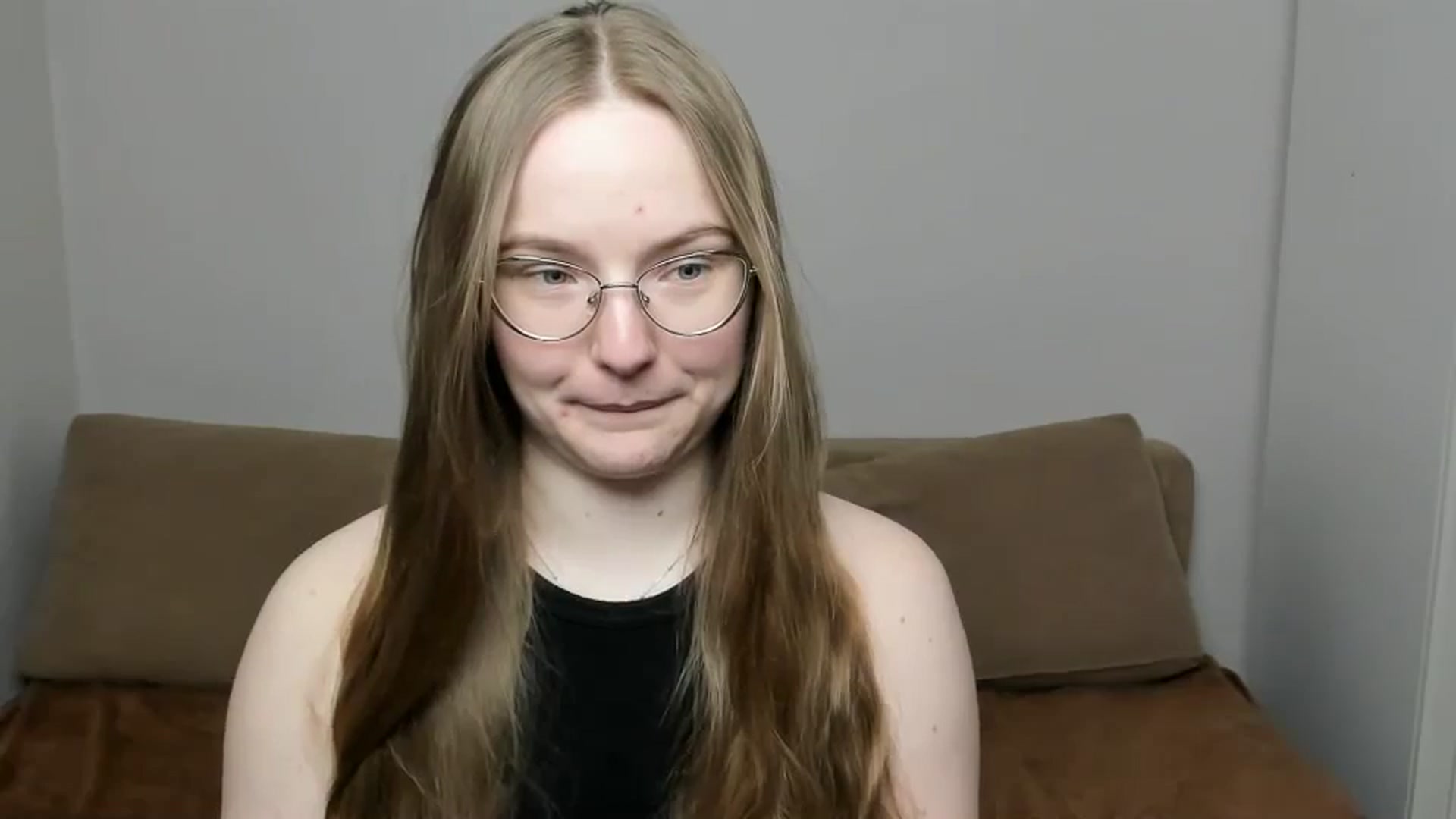 Gallery image thumbnail from Shy_Melany's myfreecams stream on, 03/31/2025, 13:00 image 2 of 20