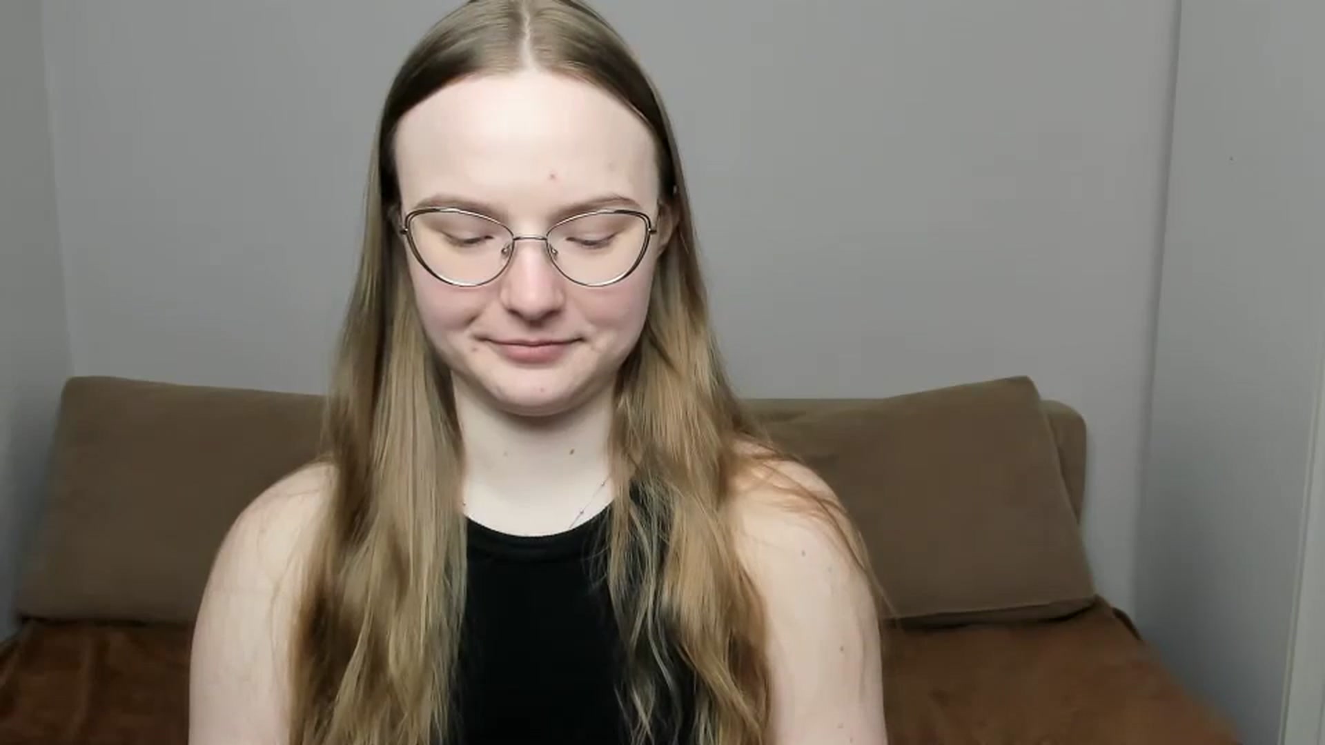 Gallery image thumbnail from Shy_Melany's myfreecams stream on, 03/31/2025, 13:00 image 20 of 20