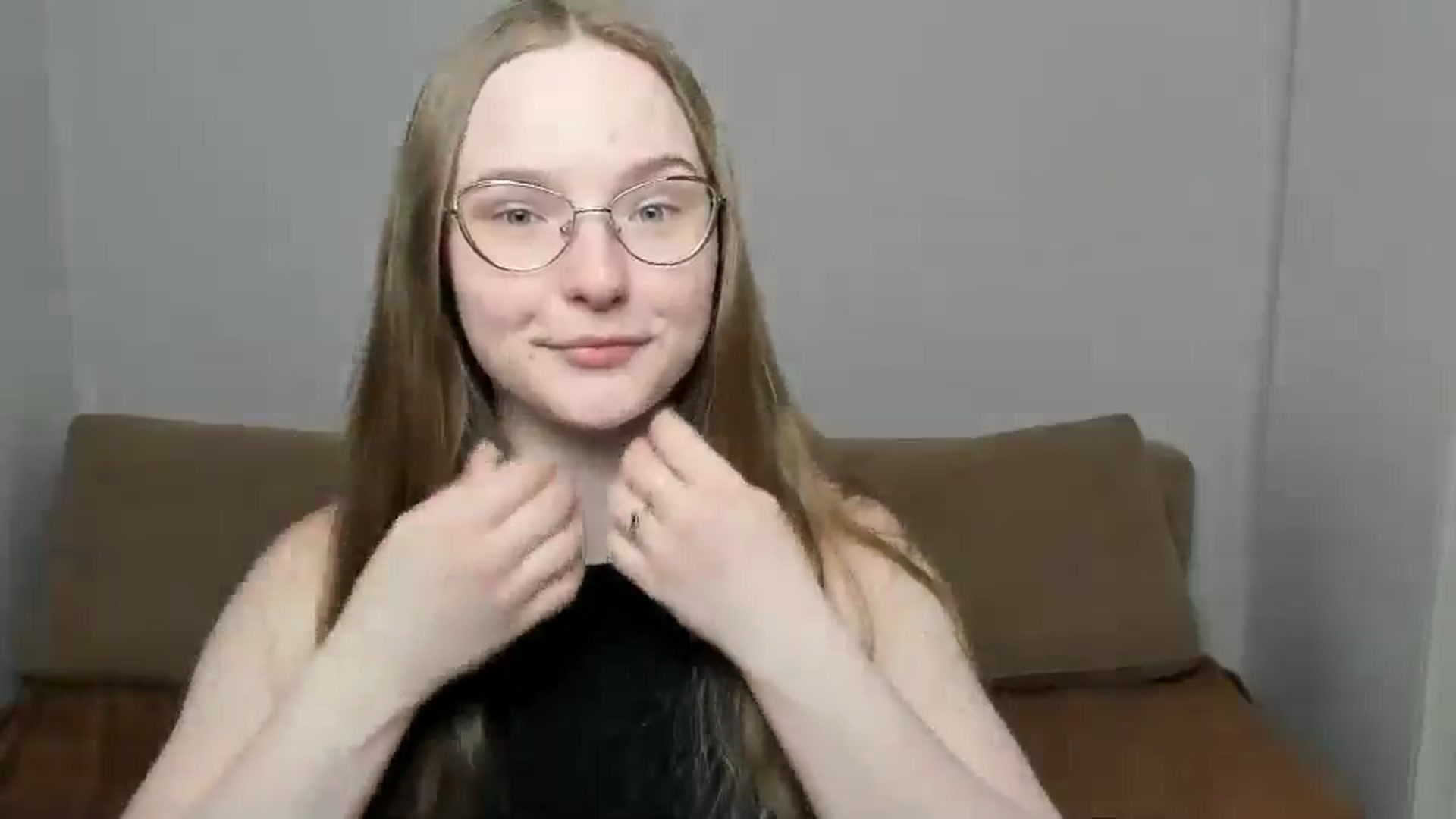 Gallery image thumbnail from Shy_Melany's myfreecams stream on, 03/31/2025, 13:00 image 17 of 20