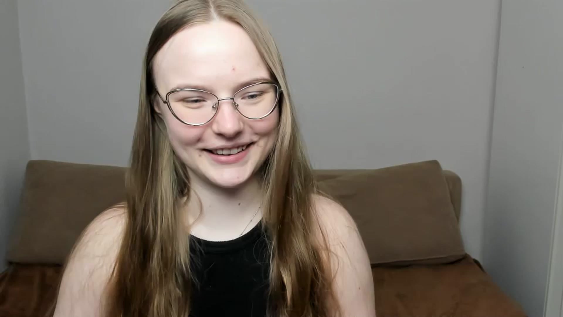 Gallery image thumbnail from Shy_Melany's myfreecams stream on, 03/31/2025, 13:32 image 12 of 20
