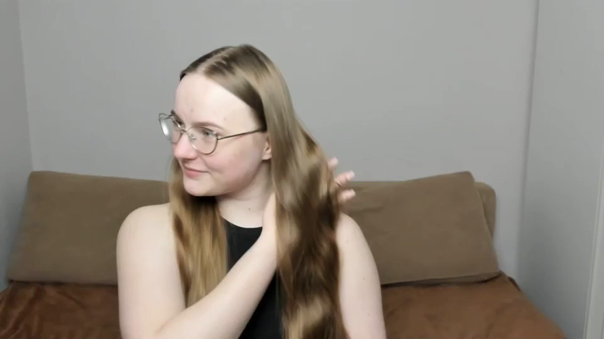 Gallery image thumbnail from Shy_Melany's myfreecams stream on, 03/31/2025, 15:32 image 1 of 20